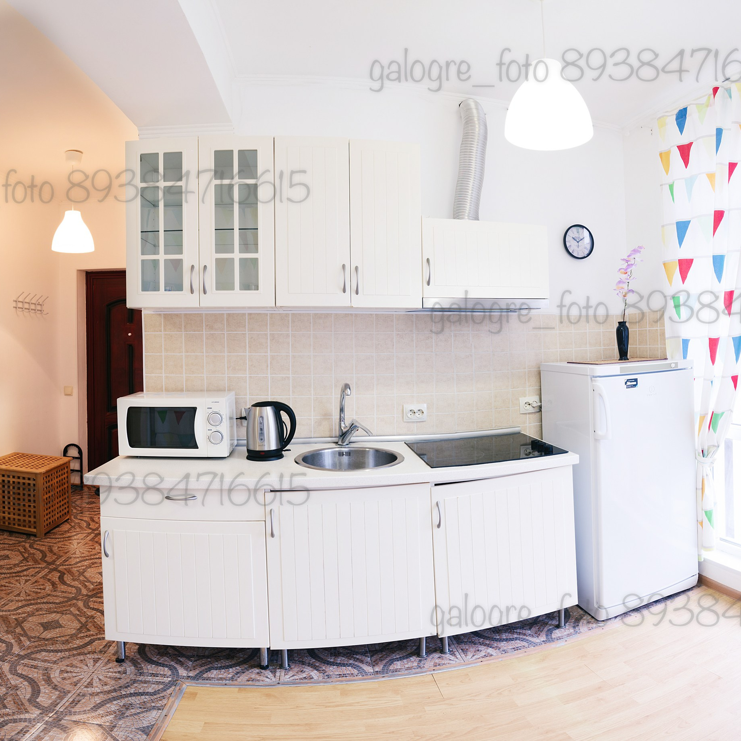 Недвижимость. RetroChic Фото