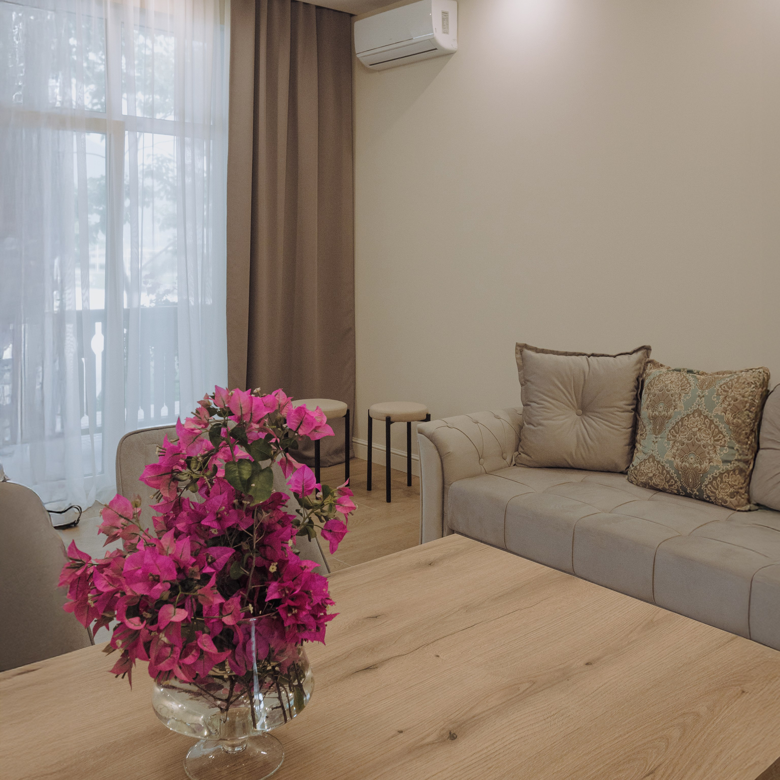 Недвижимость. RetroChic Фото