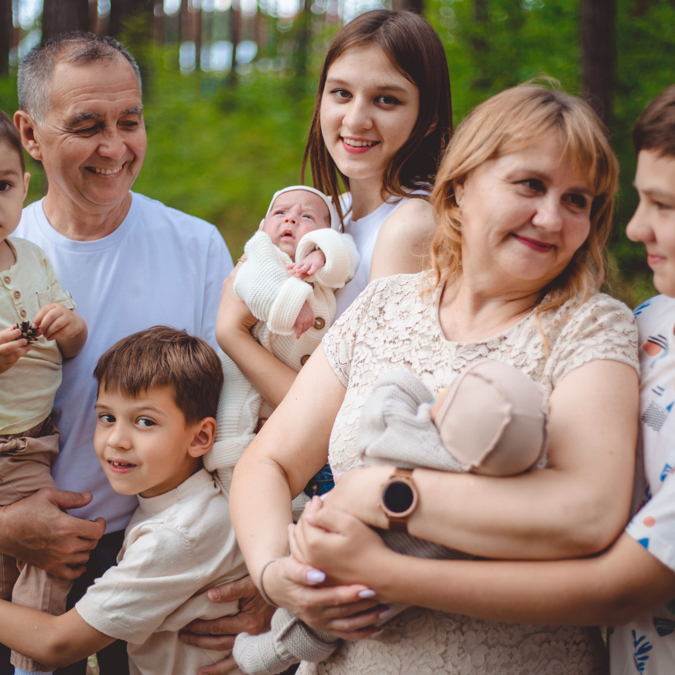 Бабушка и&nbsp;дедушка с&nbsp;внуками