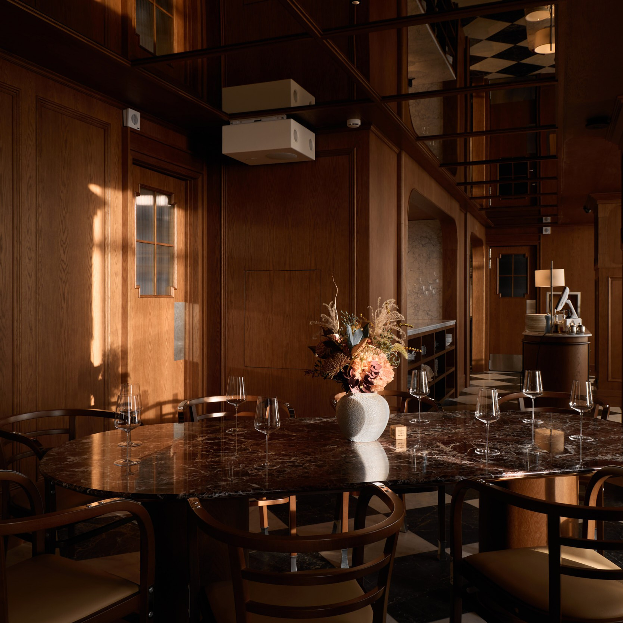 Профессиональная фотосъемка ресторанов. Интерьерный фотограф и видеограф в Санкт-Петербурге и Москве