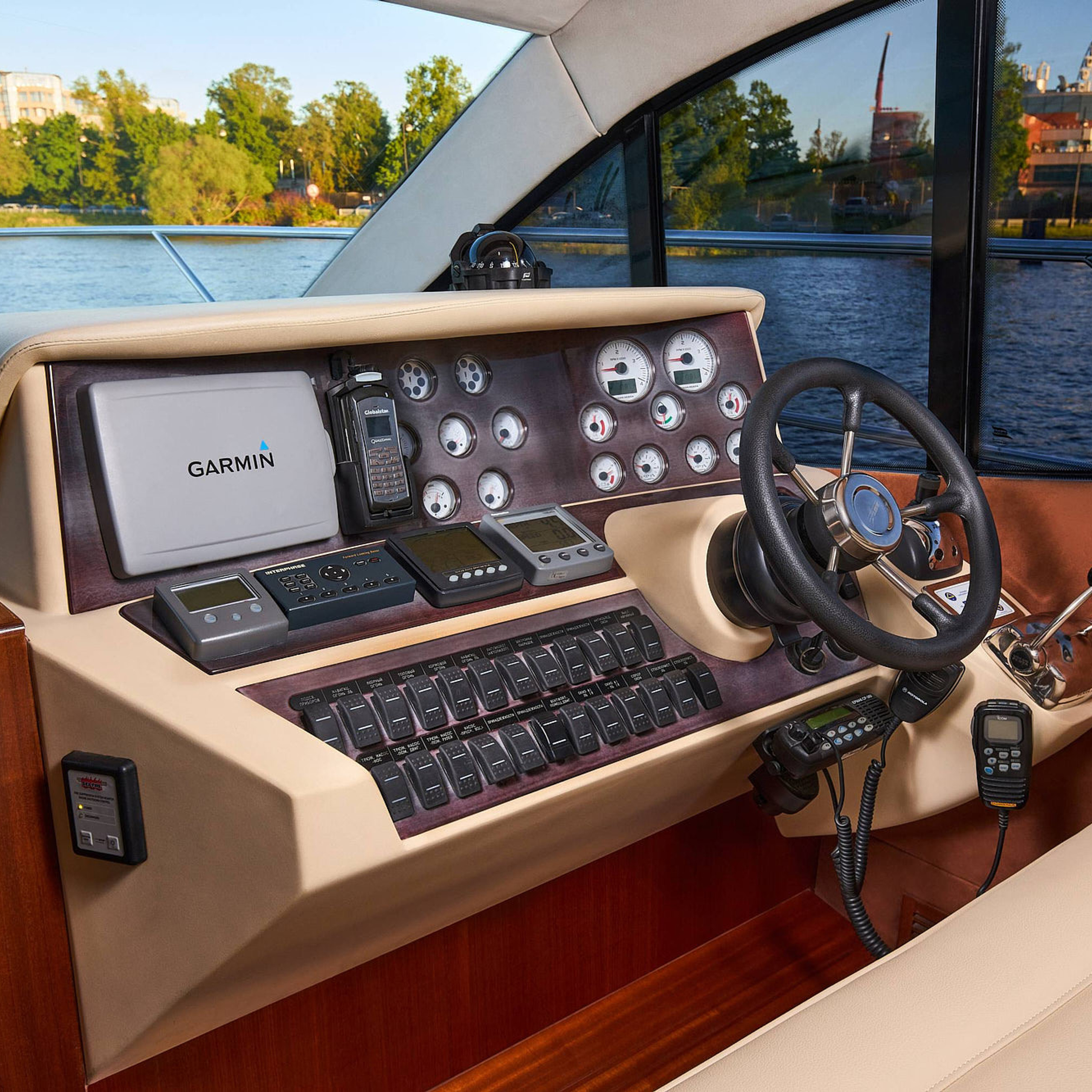 место капитана яхты