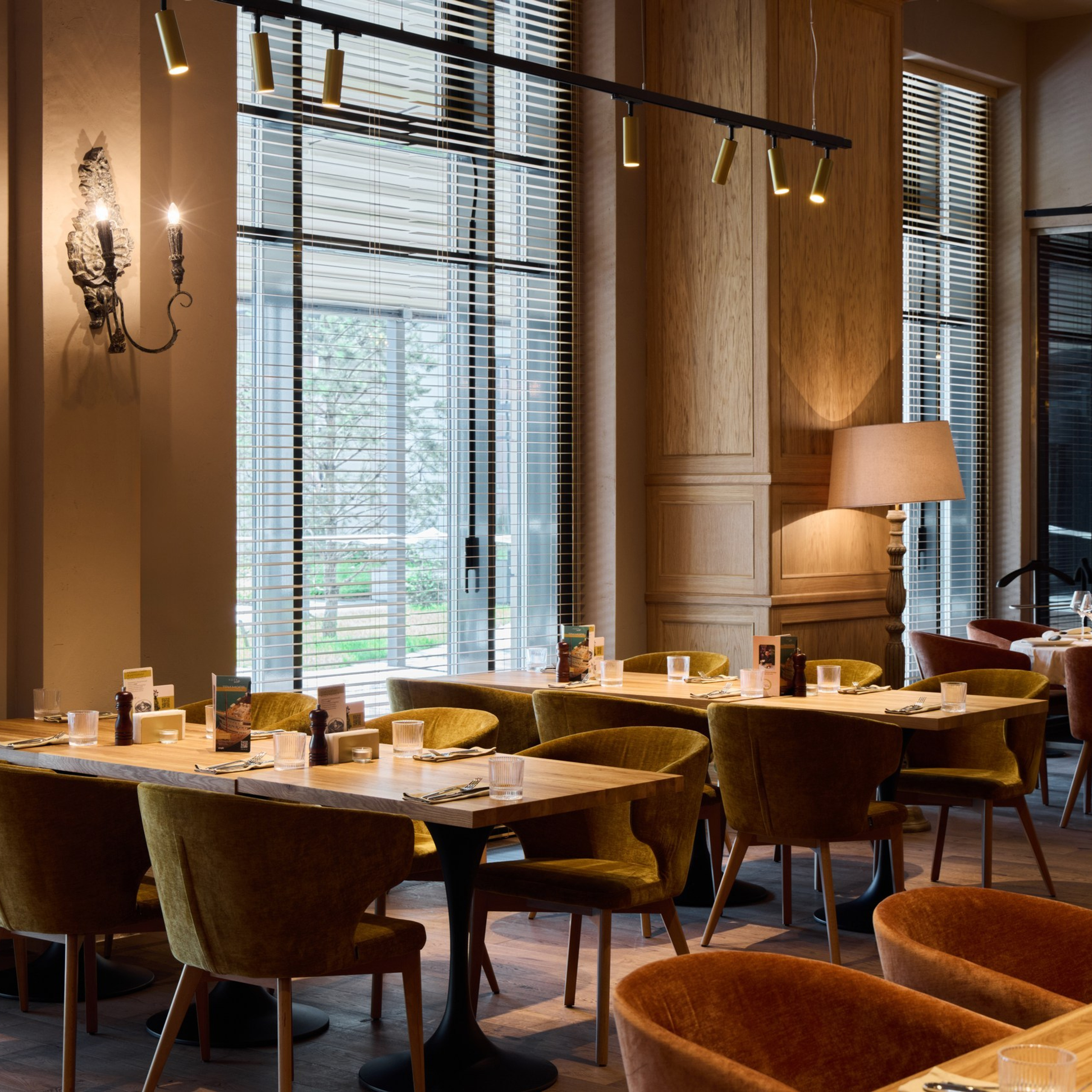 Профессиональная фотосъемка ресторанов. Интерьерный фотограф и видеограф в Санкт-Петербурге и Москве