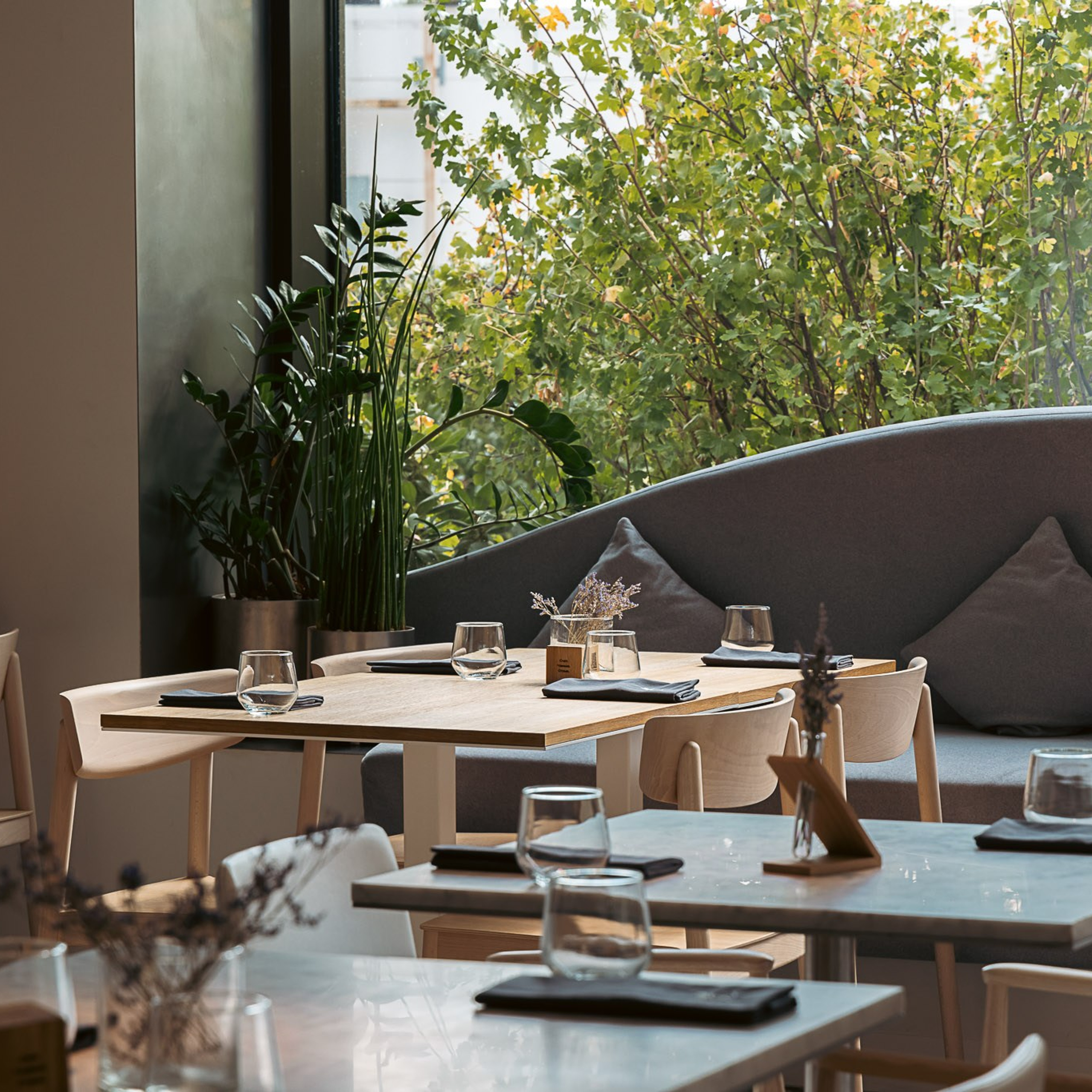 Профессиональная фотосъемка ресторанов. Интерьерный фотограф и видеограф в Санкт-Петербурге и Москве