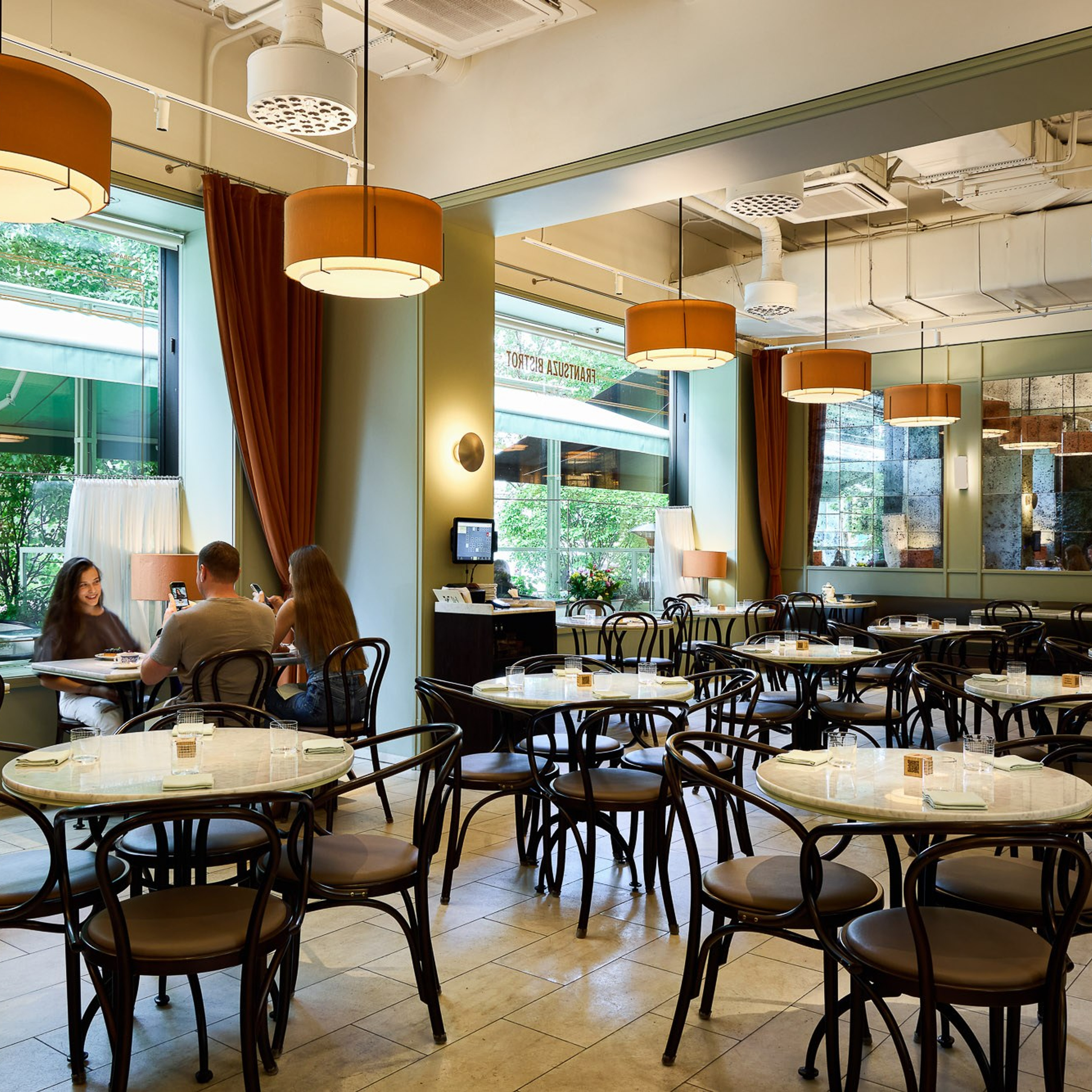 Профессиональная фотосъемка ресторанов. Интерьерный фотограф и видеограф в Санкт-Петербурге и Москве