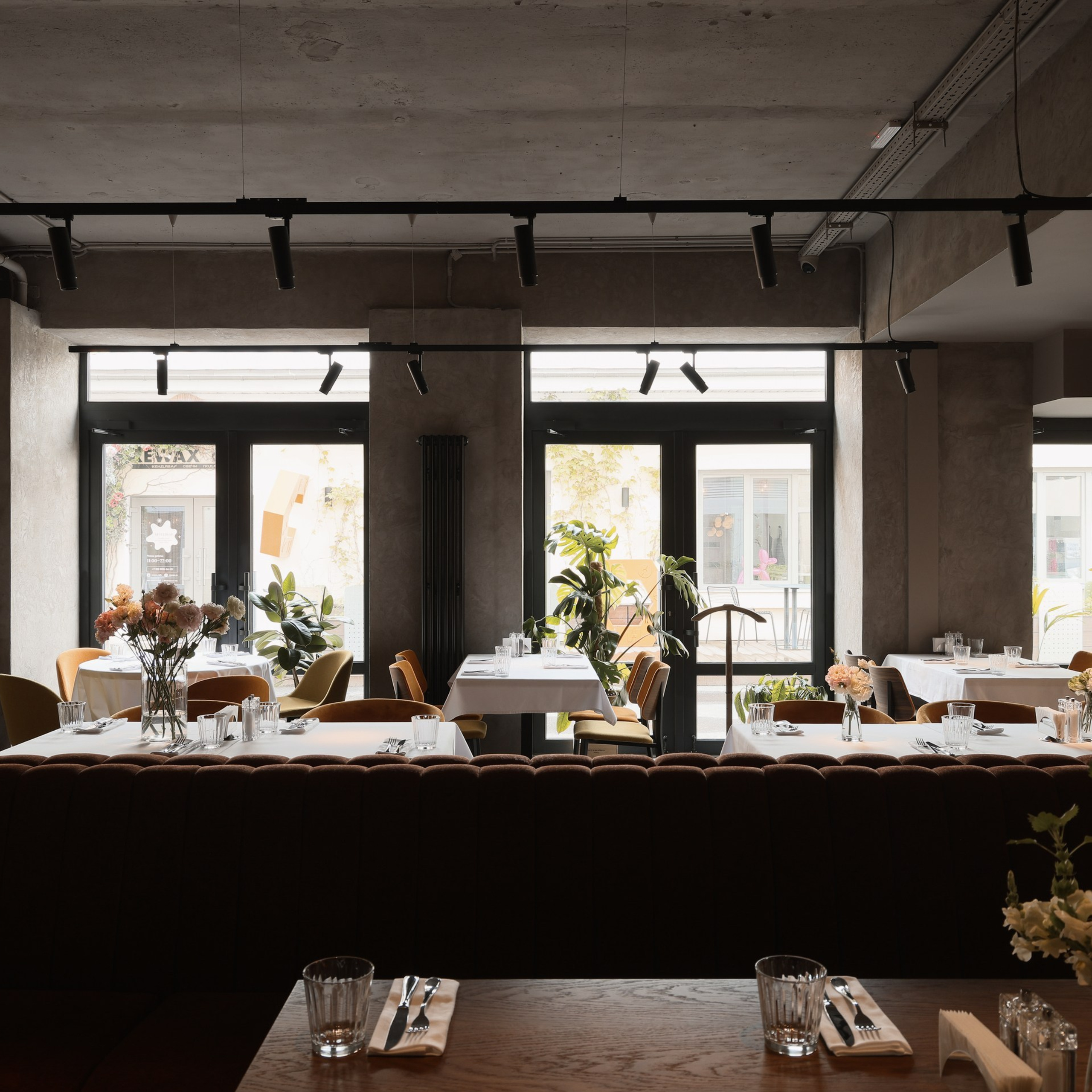 Профессиональная фотосъемка ресторанов. Интерьерный фотограф и видеограф в Санкт-Петербурге и Москве