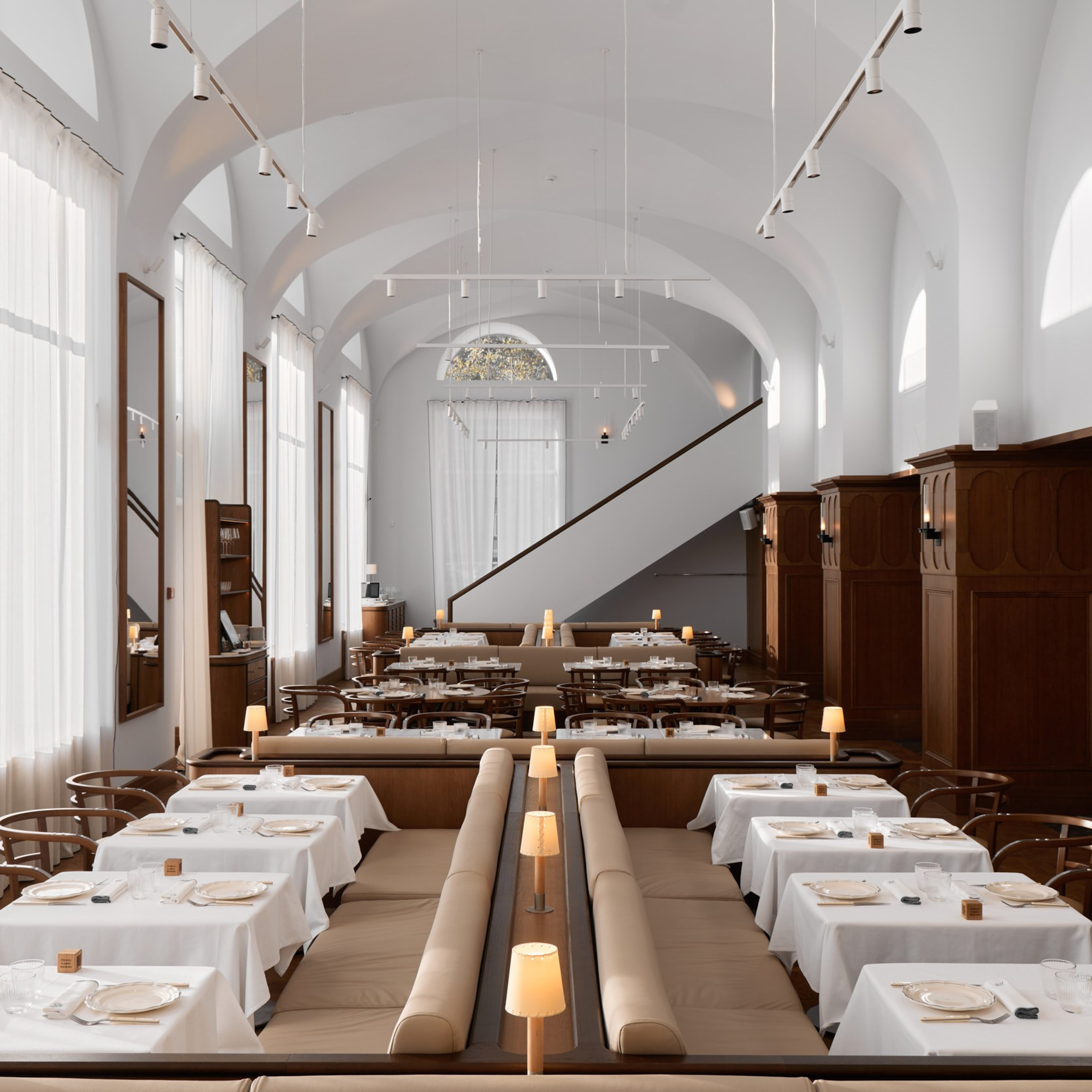 Профессиональная фотосъемка ресторанов. Интерьерный фотограф и видеограф в Санкт-Петербурге и Москве