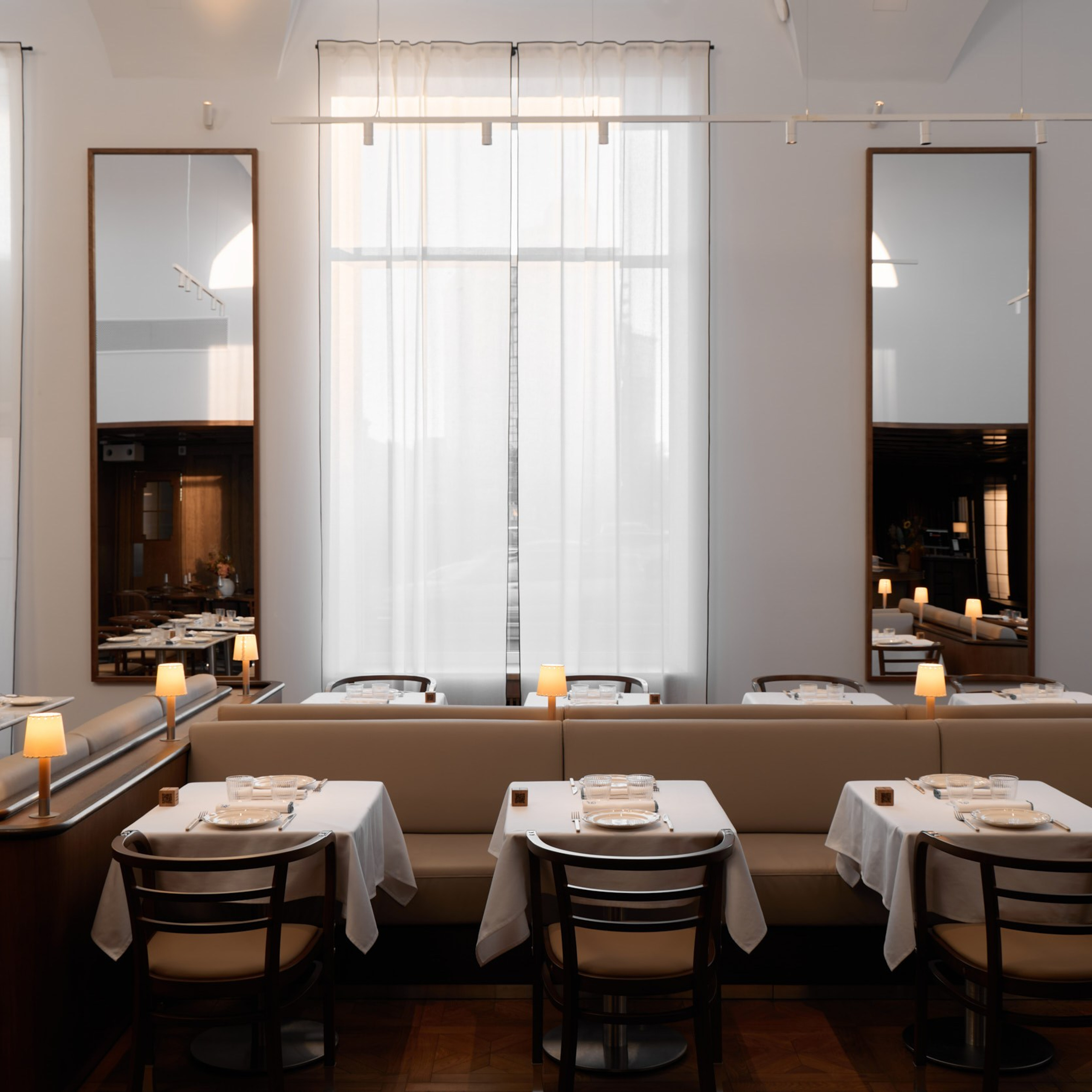 Профессиональная фотосъемка ресторанов. Интерьерный фотограф и видеограф в Санкт-Петербурге и Москве