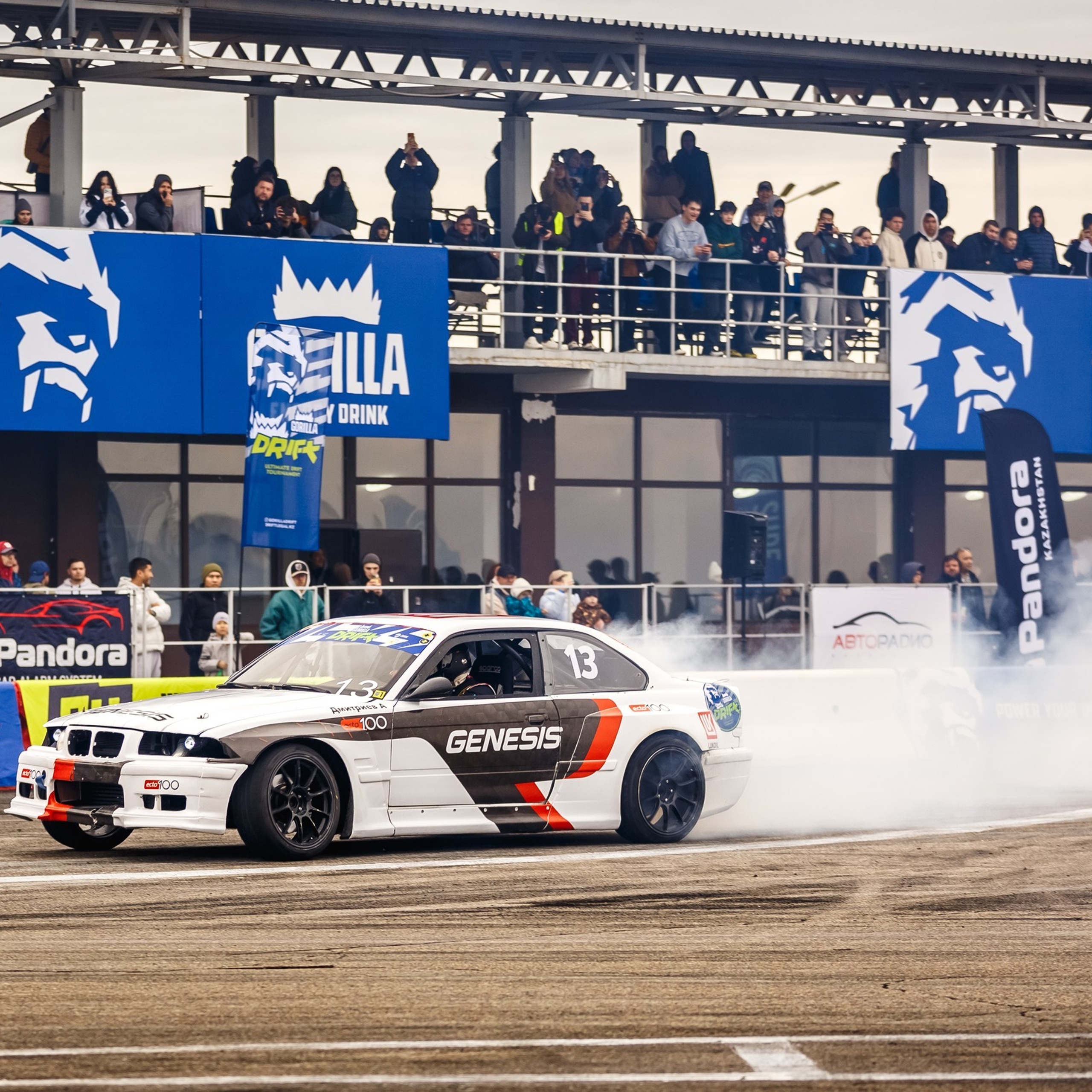 Дрифт в Алматы фото. Gorilla Drift