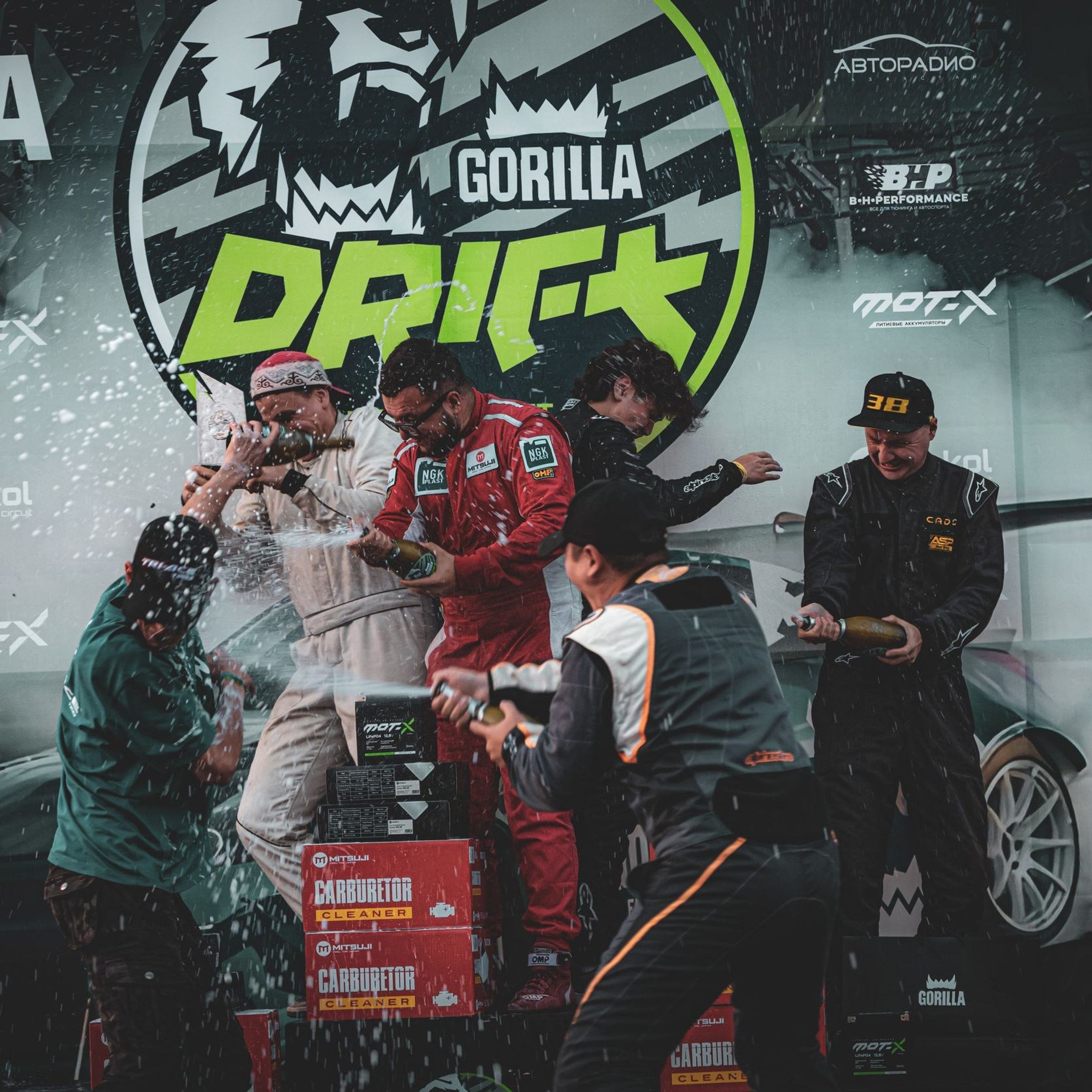 2 этап от Фаниса Ни. Gorilla Drift