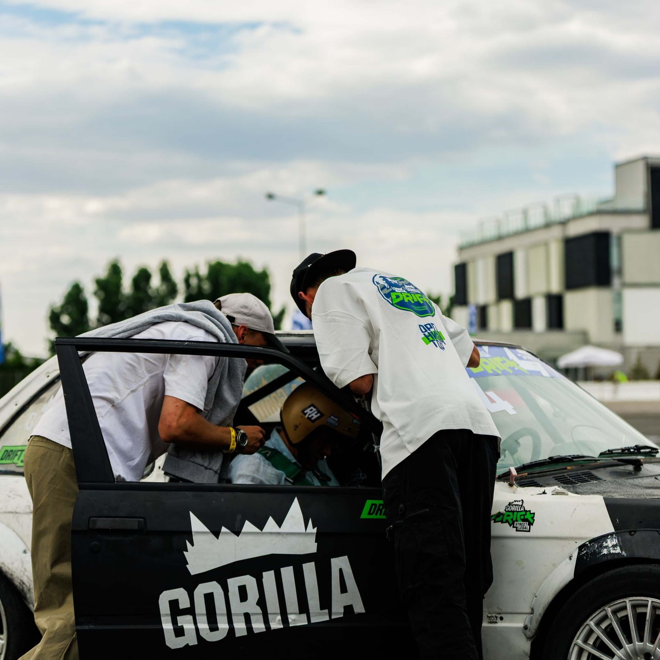 2 этап от Фаниса Ни. Gorilla Drift