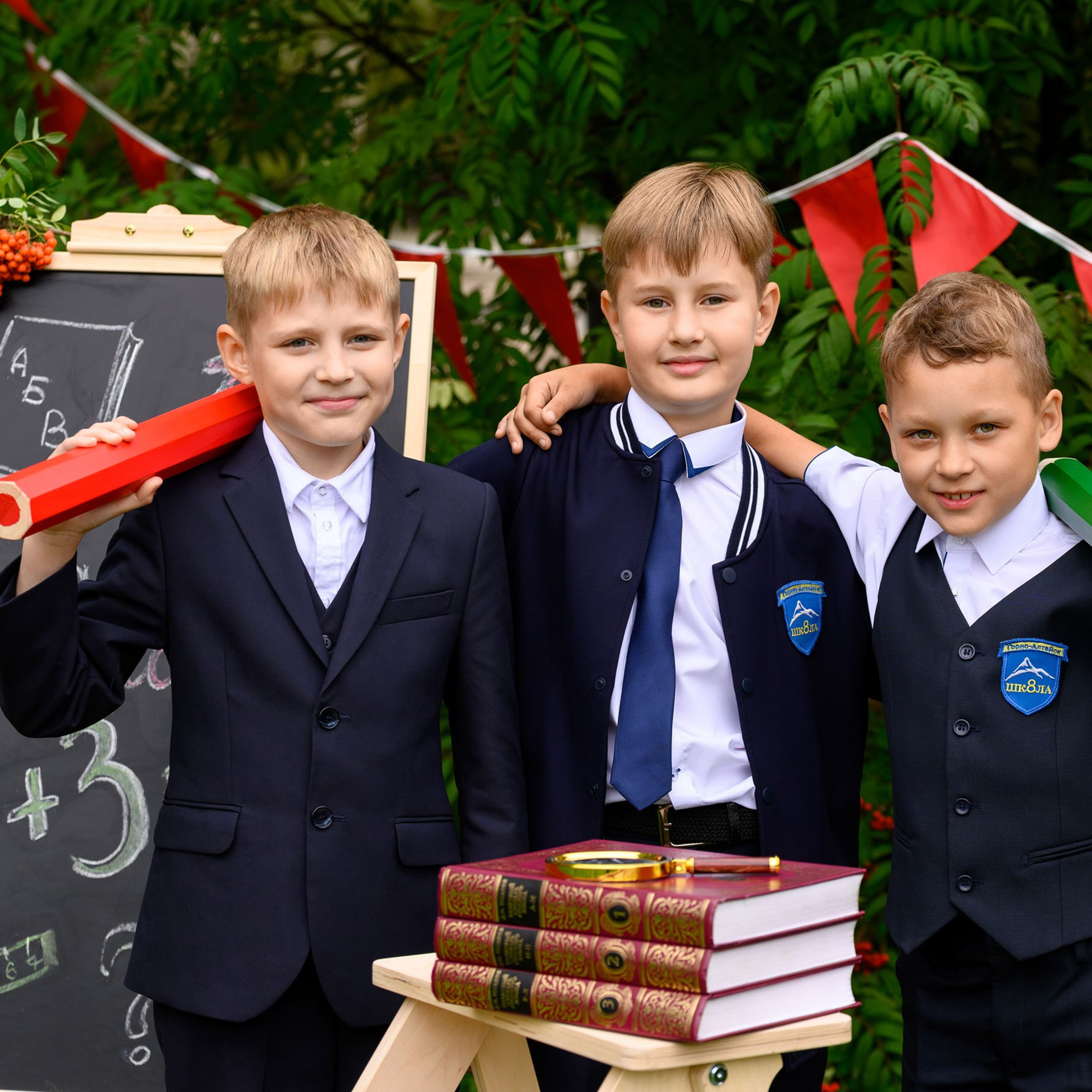 Фотопроект «Здравствуй, школа». Фотоальбомы для выпускников школ и детских садов в Республике Алтай и за её пределами