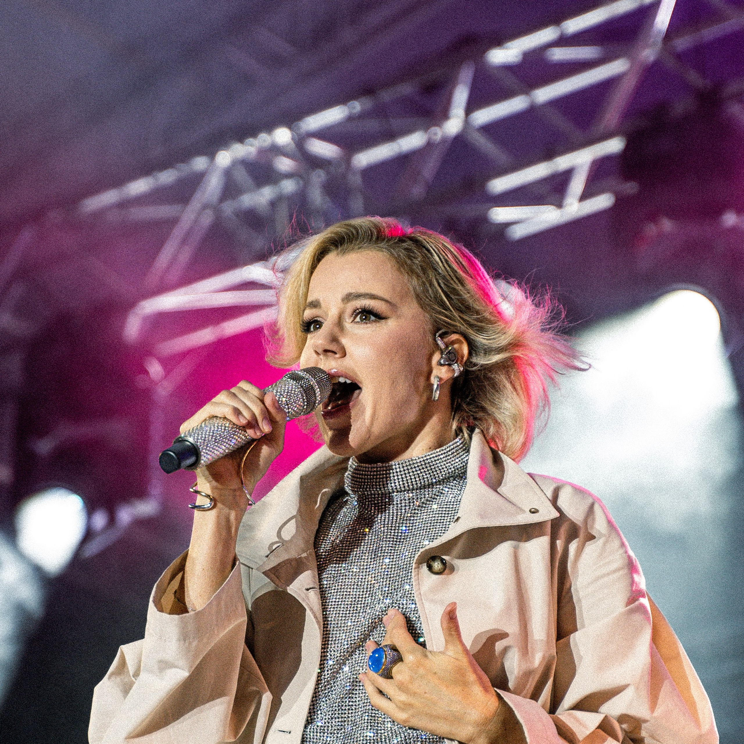 ЮЛИАННА КАРАУЛОВА