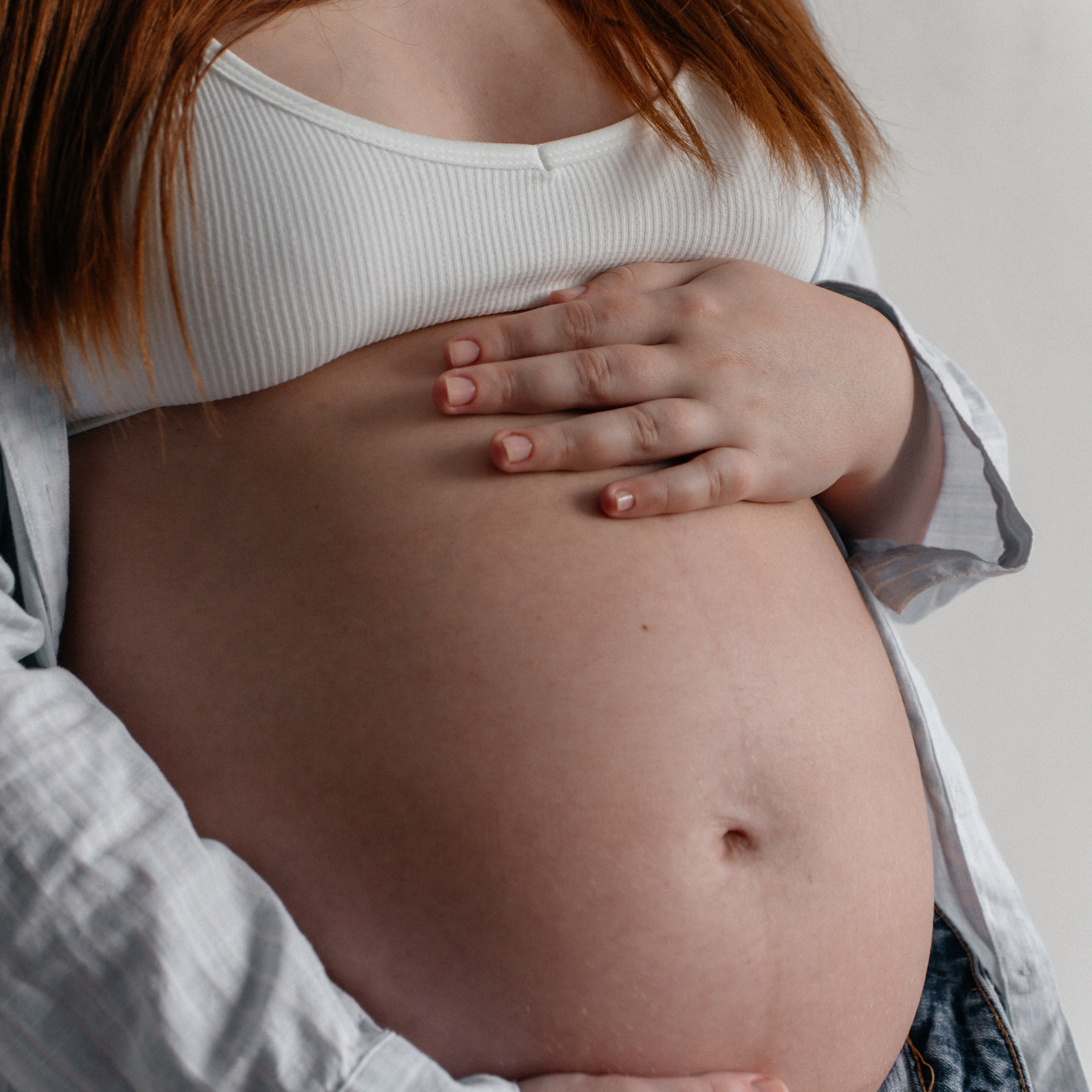 Нежность ожидания: фотосессия беременной девушки