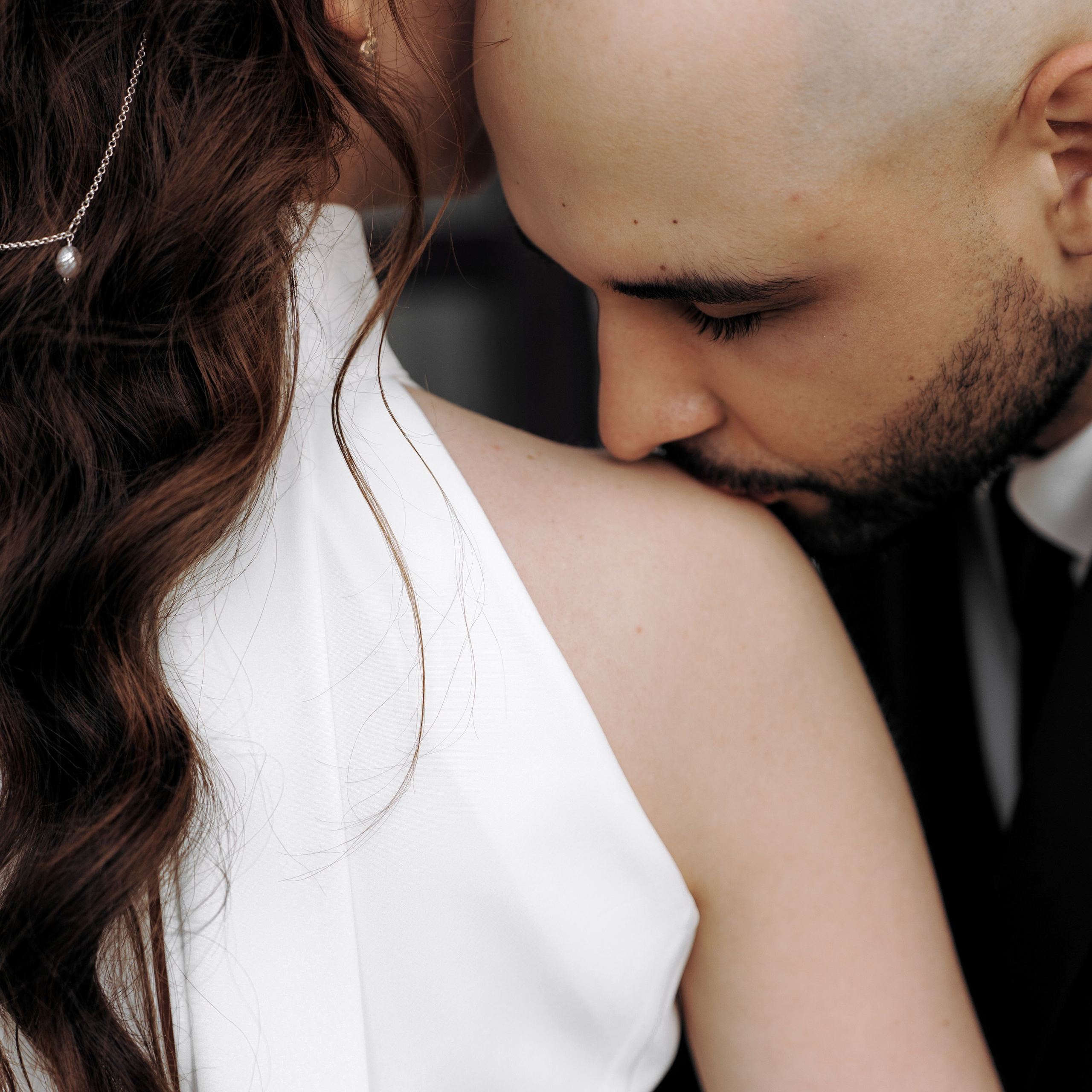 Любовь на фоне старого аэропорта