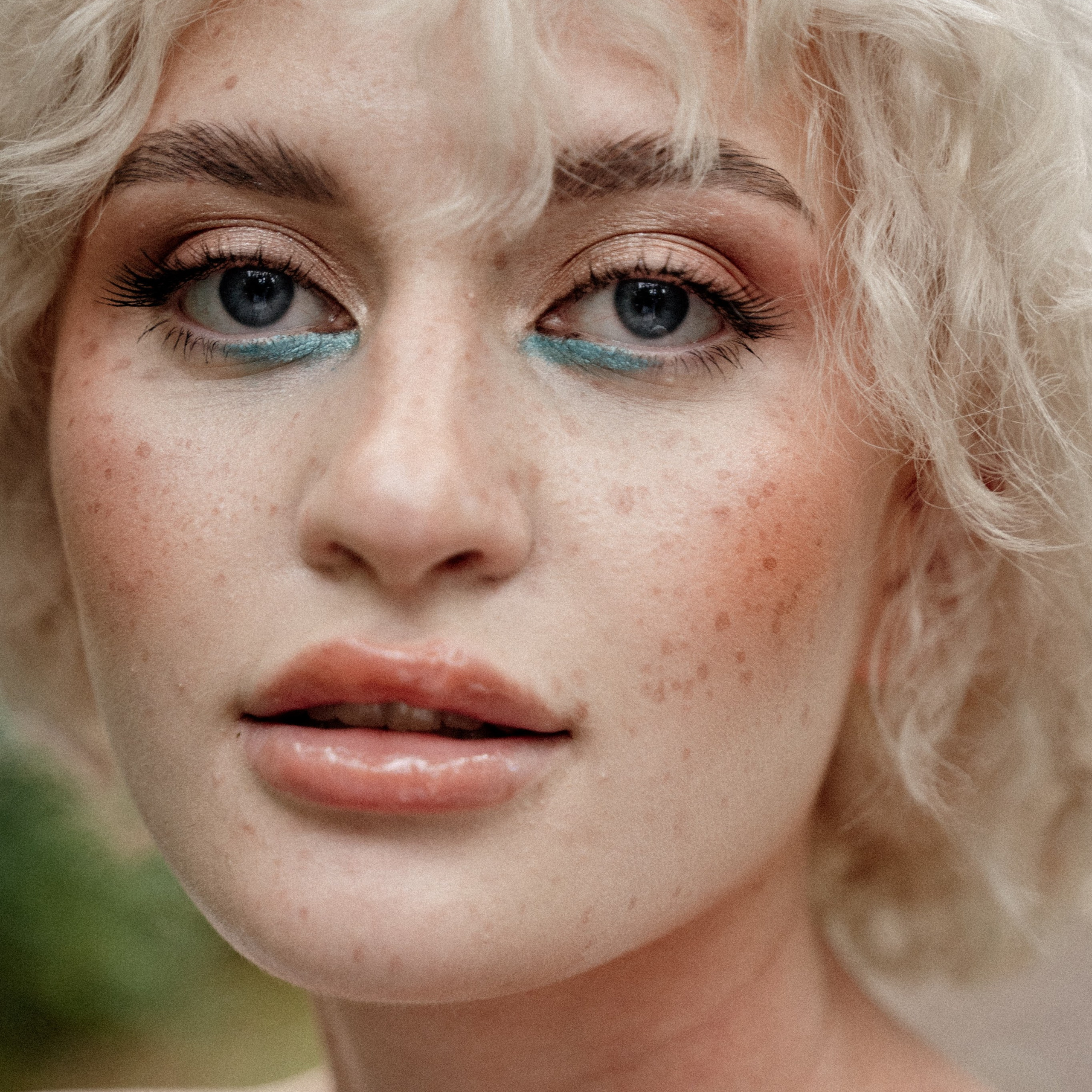 Женский портрет