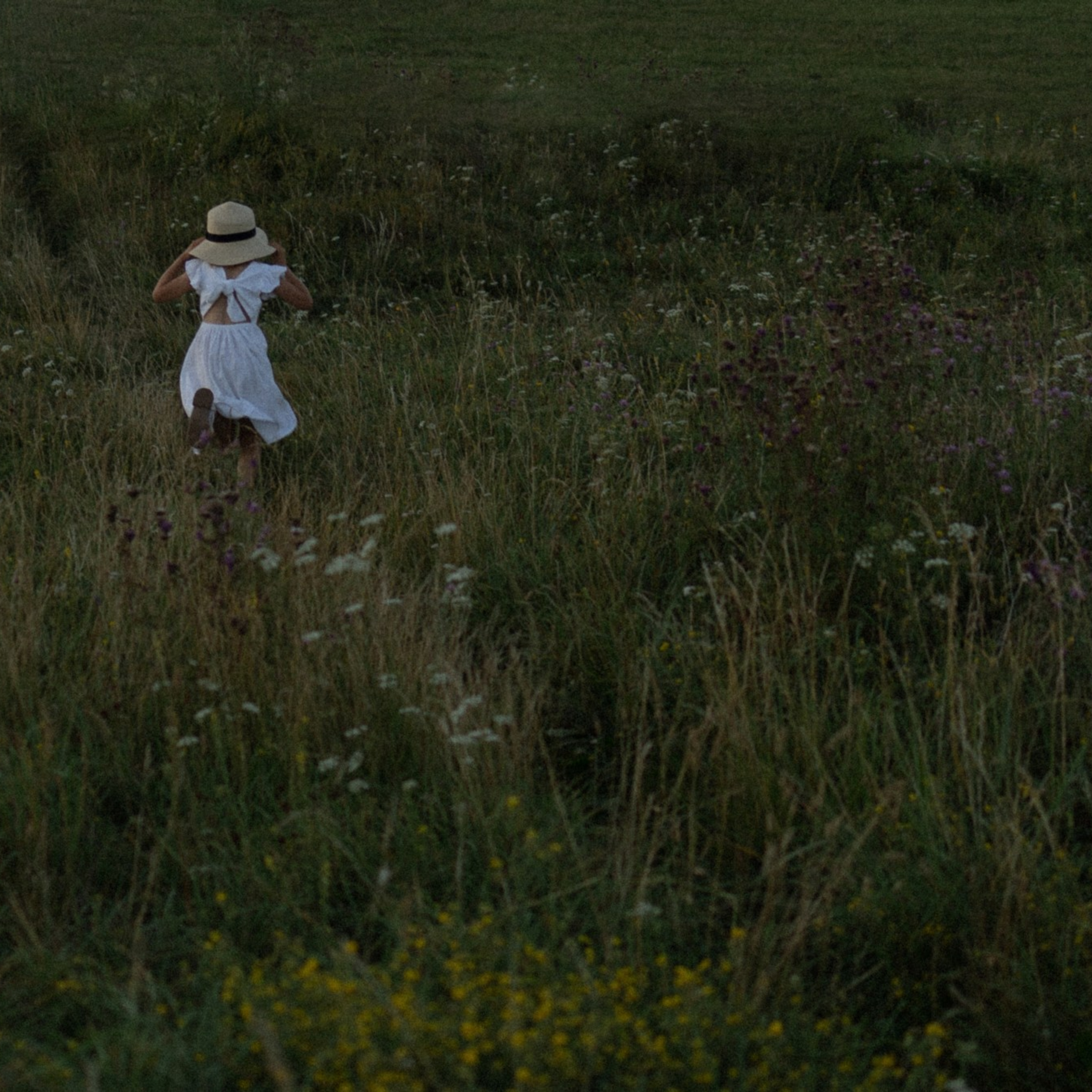 Под облаками. Фотограф Daria Wilner