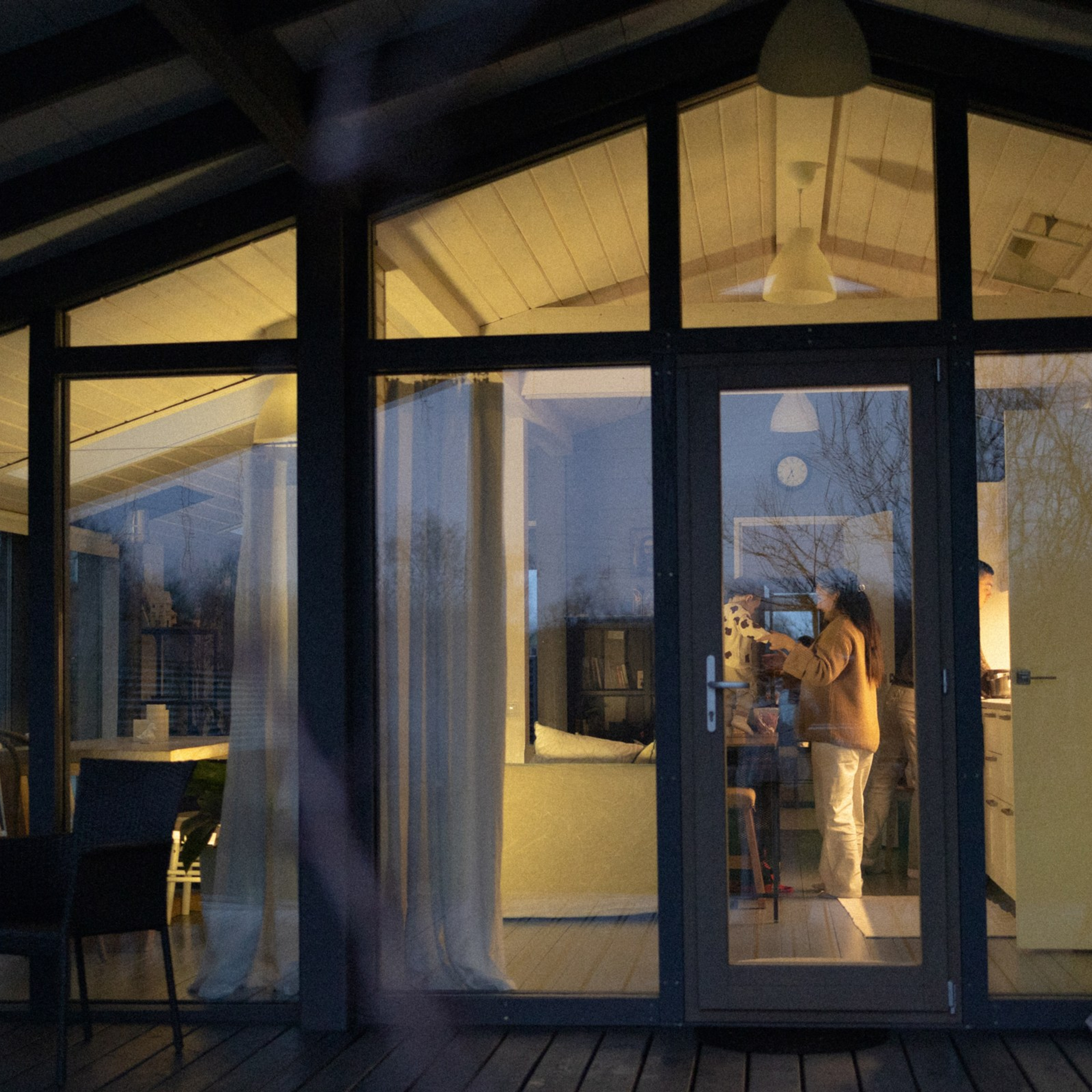 Ушел или пришел. Фотограф Daria Wilner