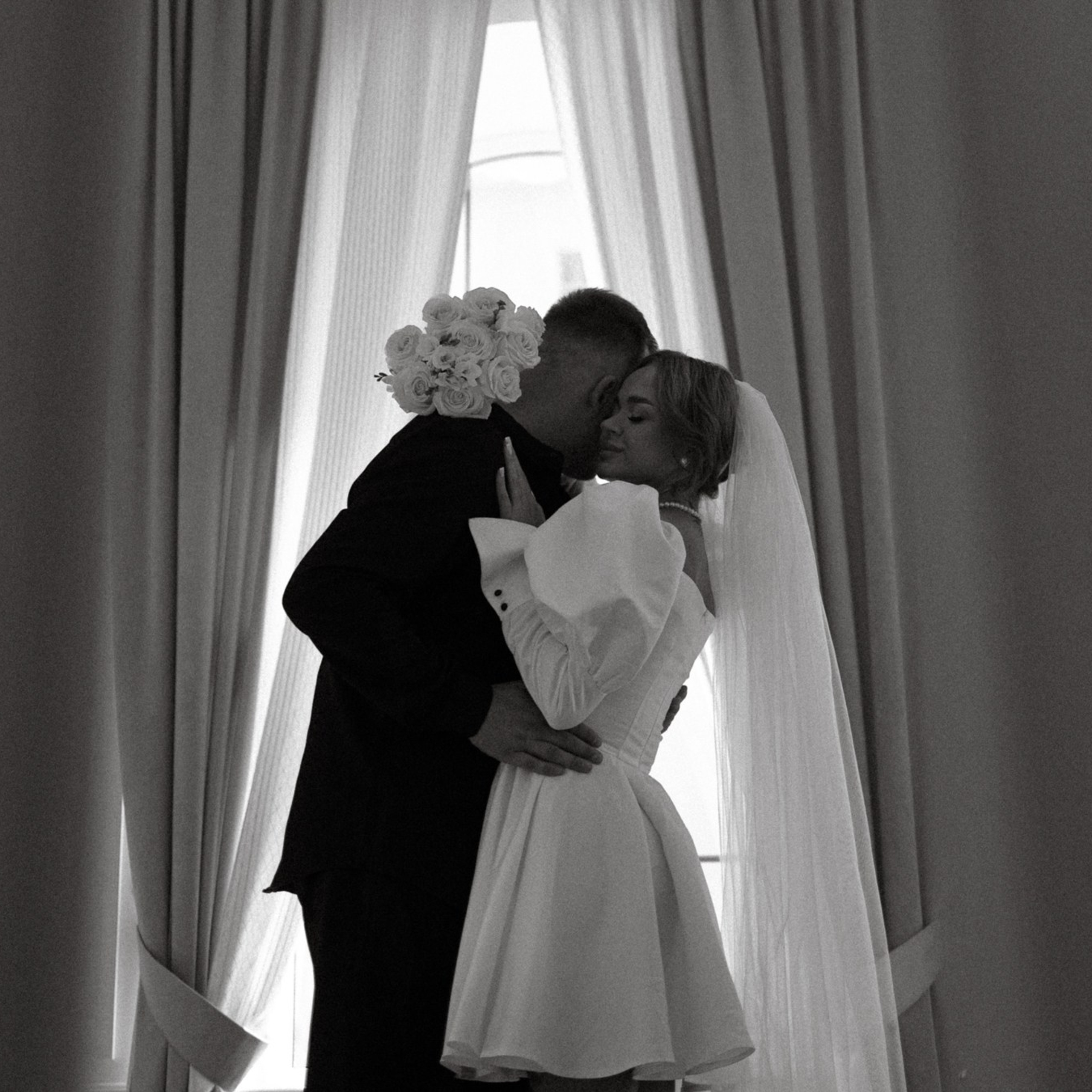 А в ЗАГС, что, паспорт надо брать?. Фотограф Daria Wilner