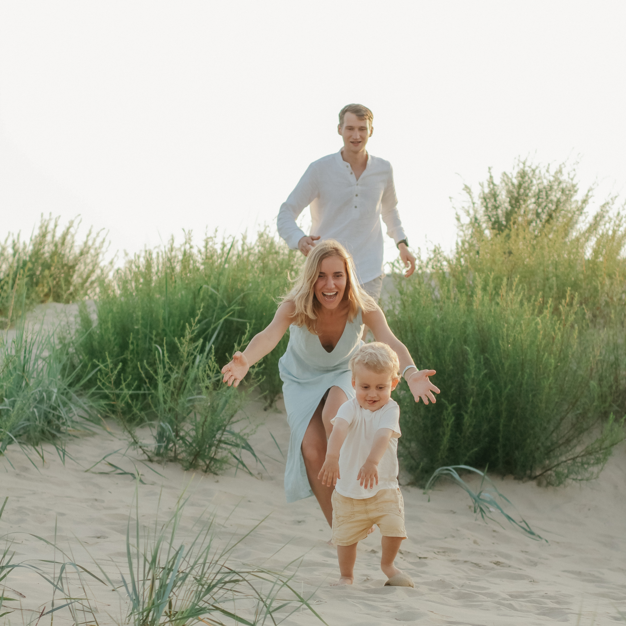 Света, Тема и Ива