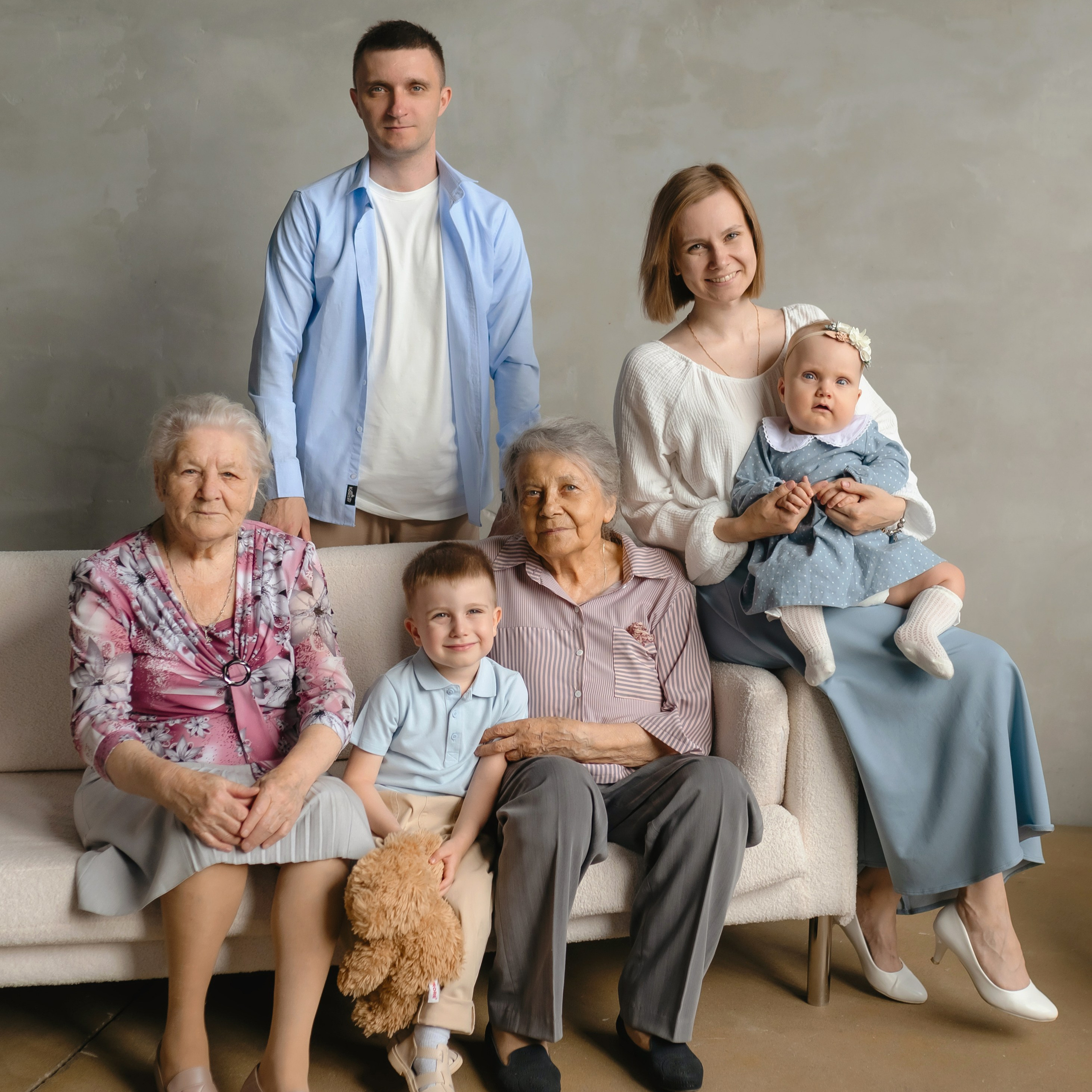 Анечка и ее семья