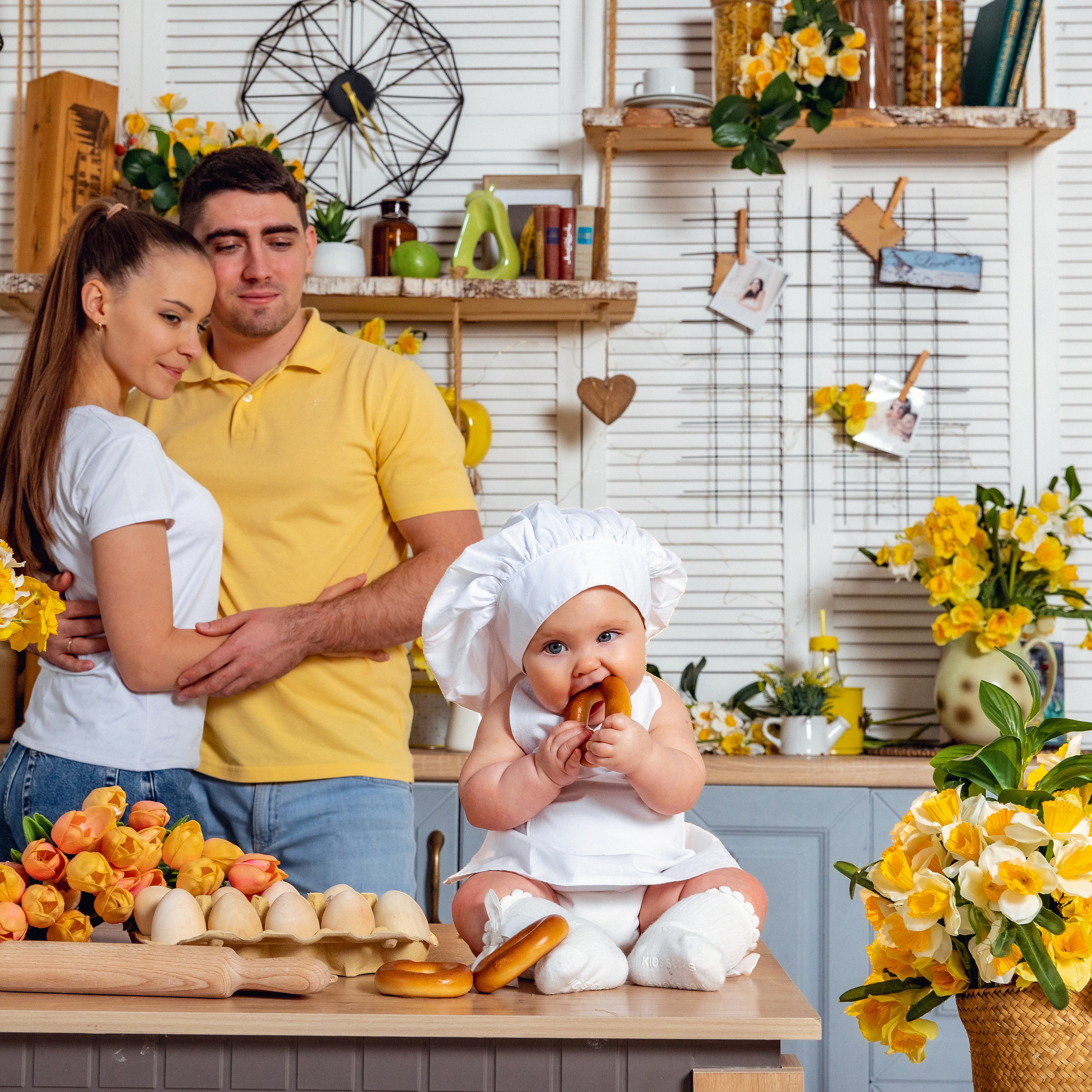 Семья на кухне