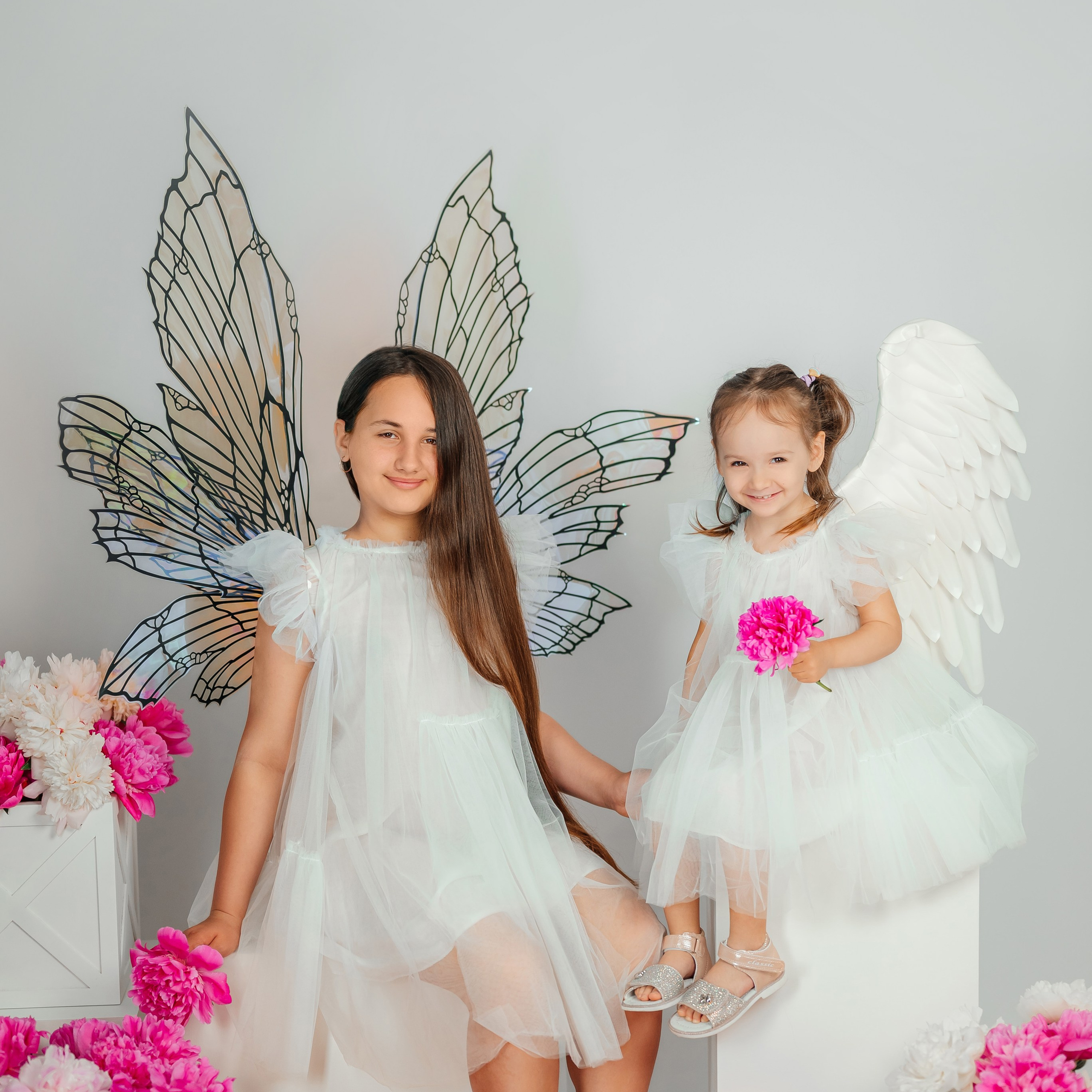 Семья в пионах