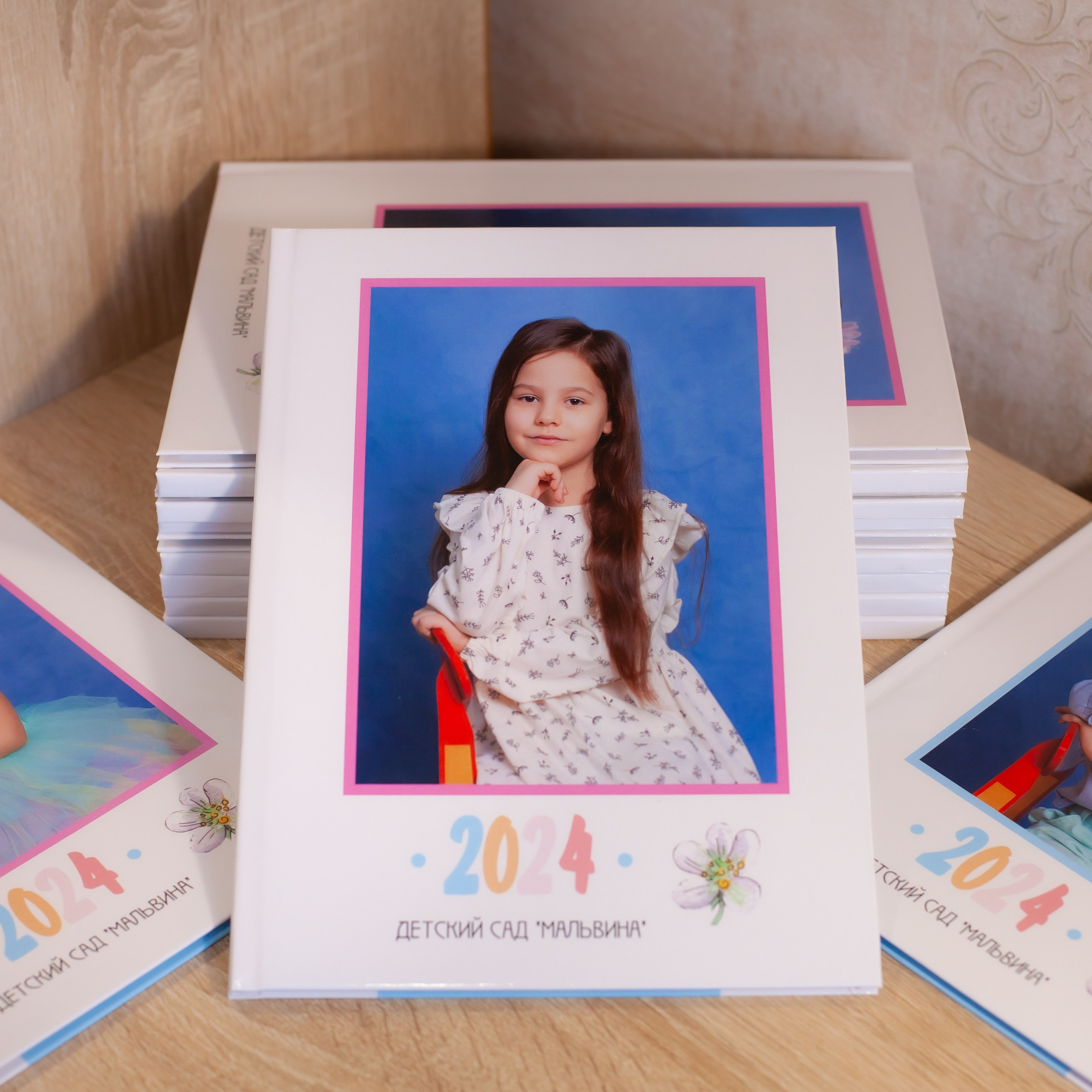 Свадебные фото книги и выпускные альбомы. Свадебный и семейный фотограф в Волжском Антон Тюрин