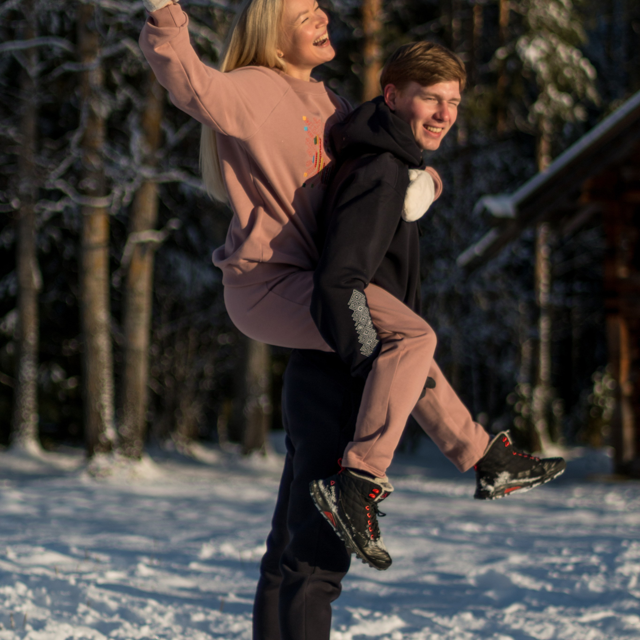 Северодвинск, пара ребят