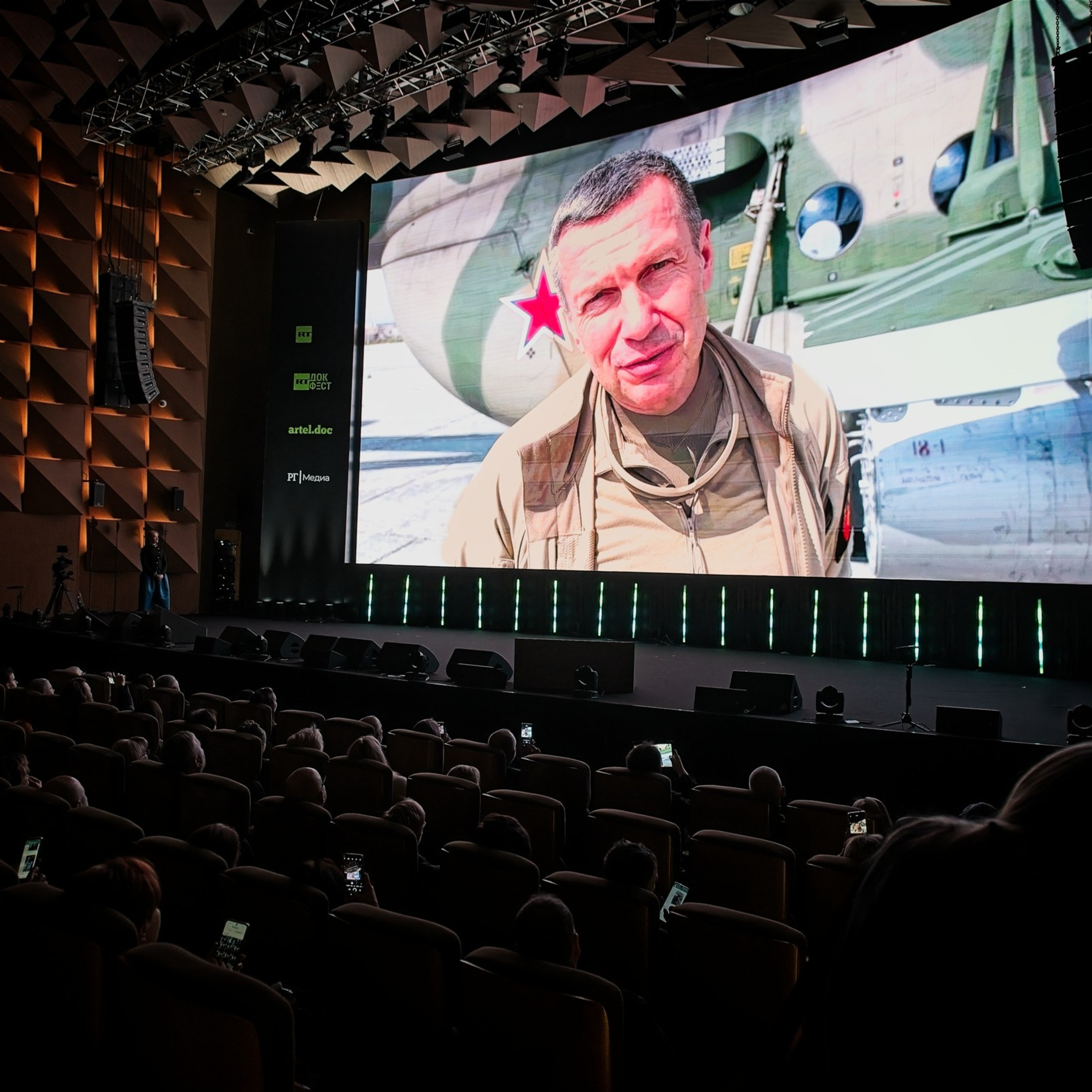 RT.Док: фестиваль документального кино «Время героев»