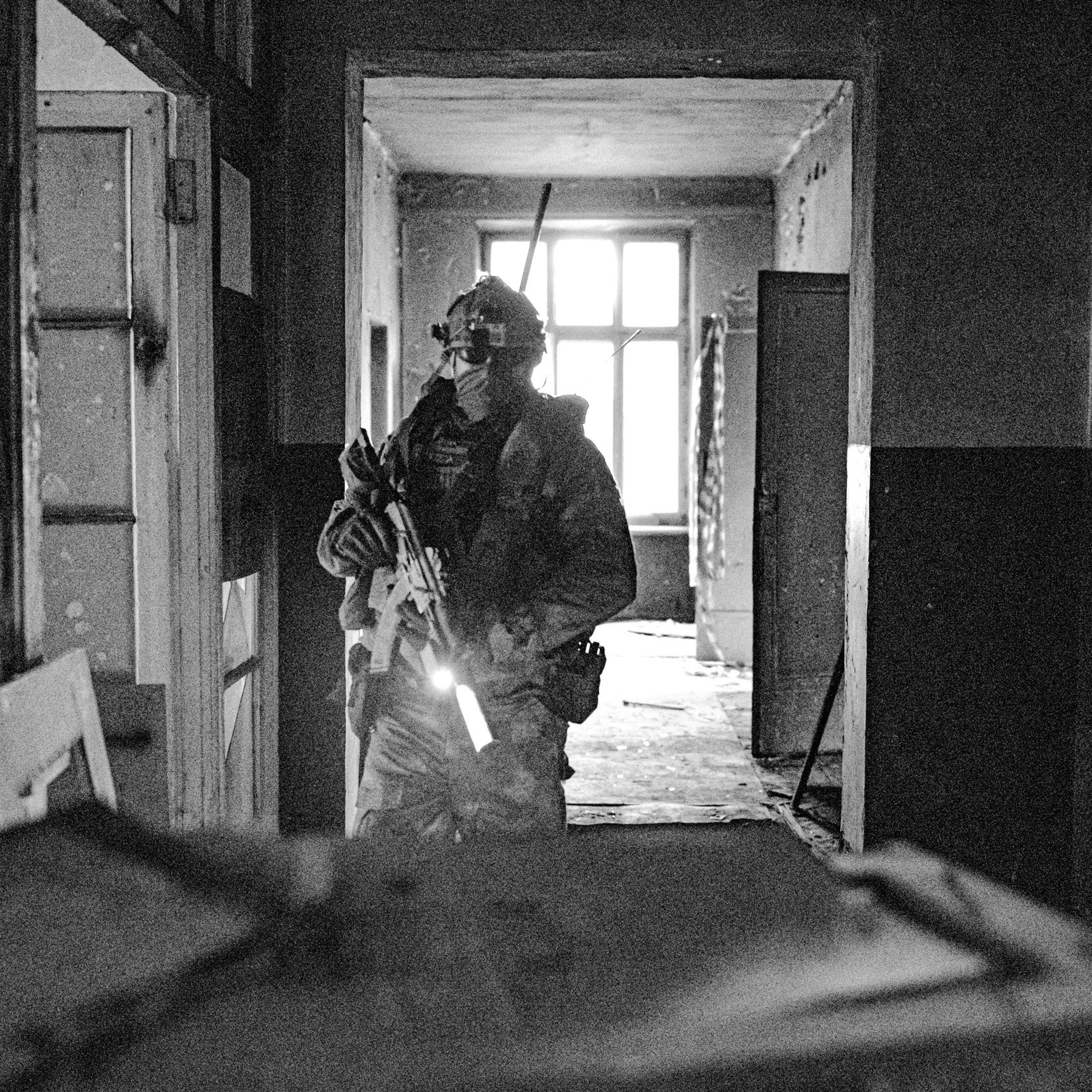 Обратная сторона (18+)