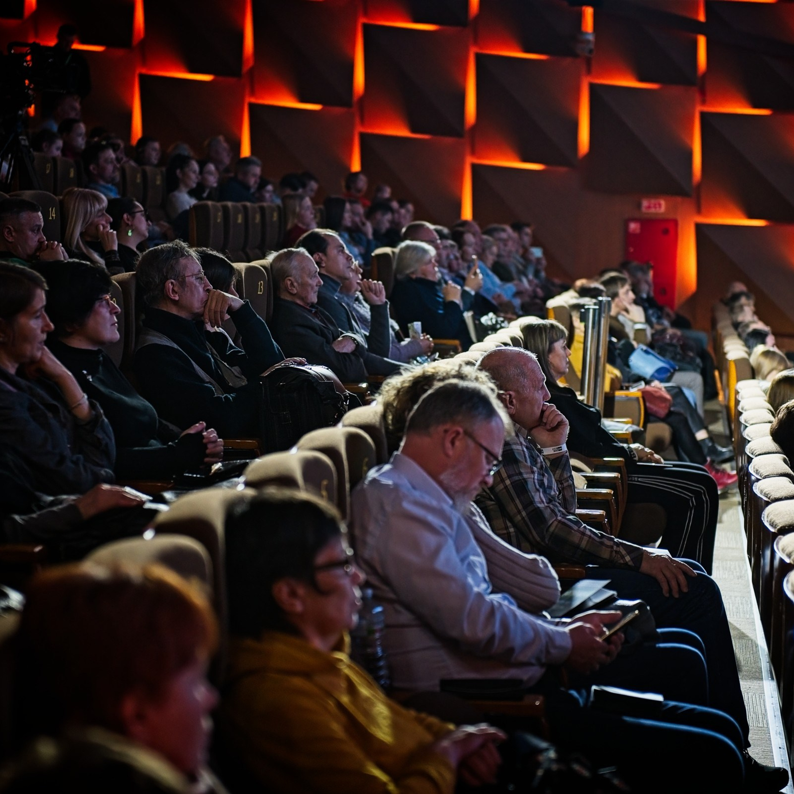 RT.Док: фестиваль документального кино «Время героев»