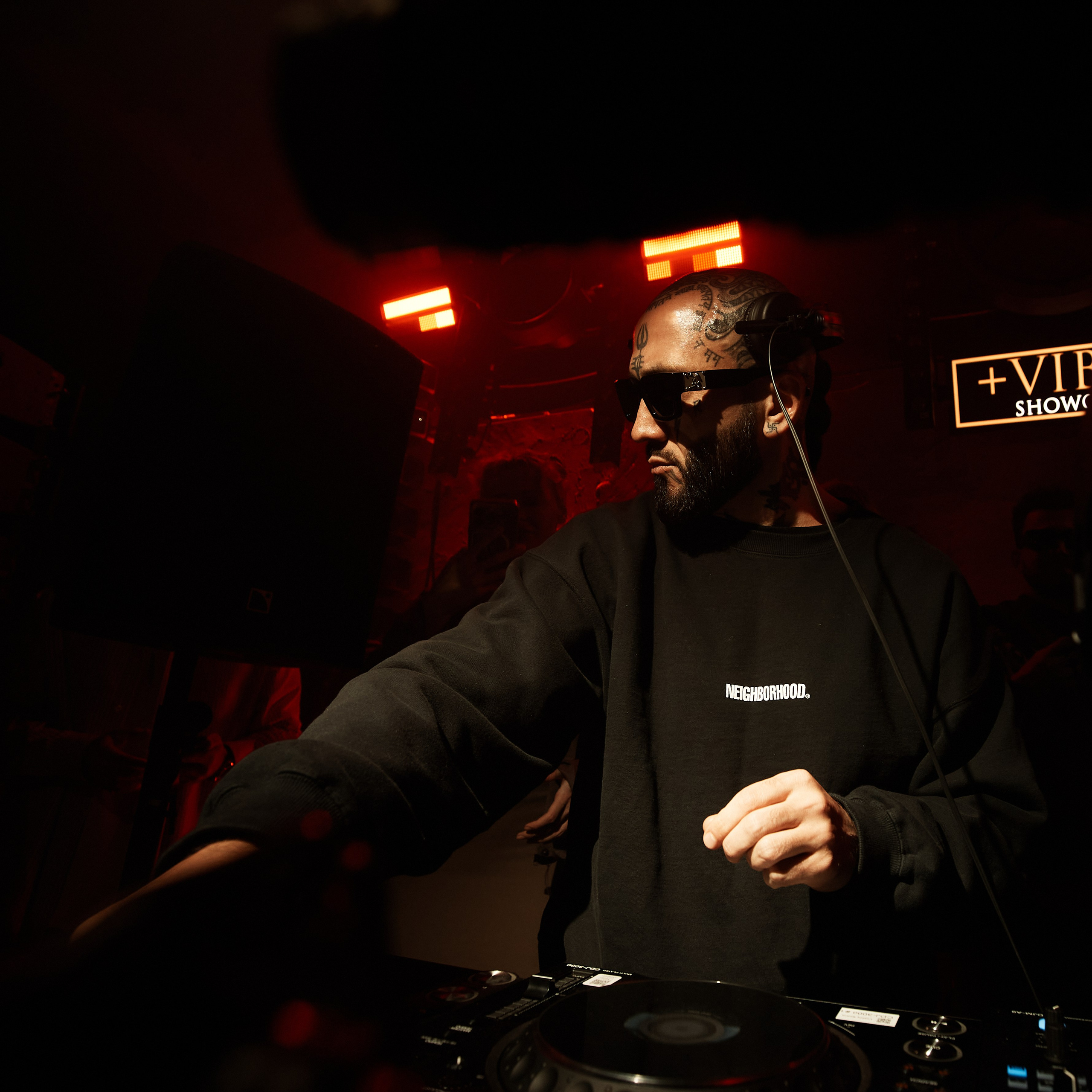 PLUS VIBE Party