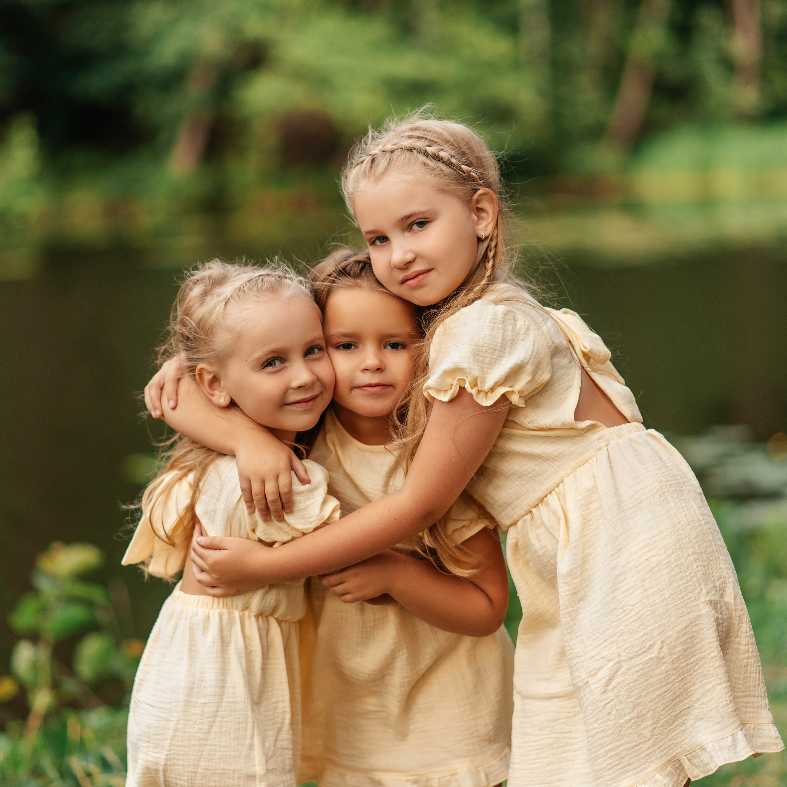 Алиса, Саша и Вика