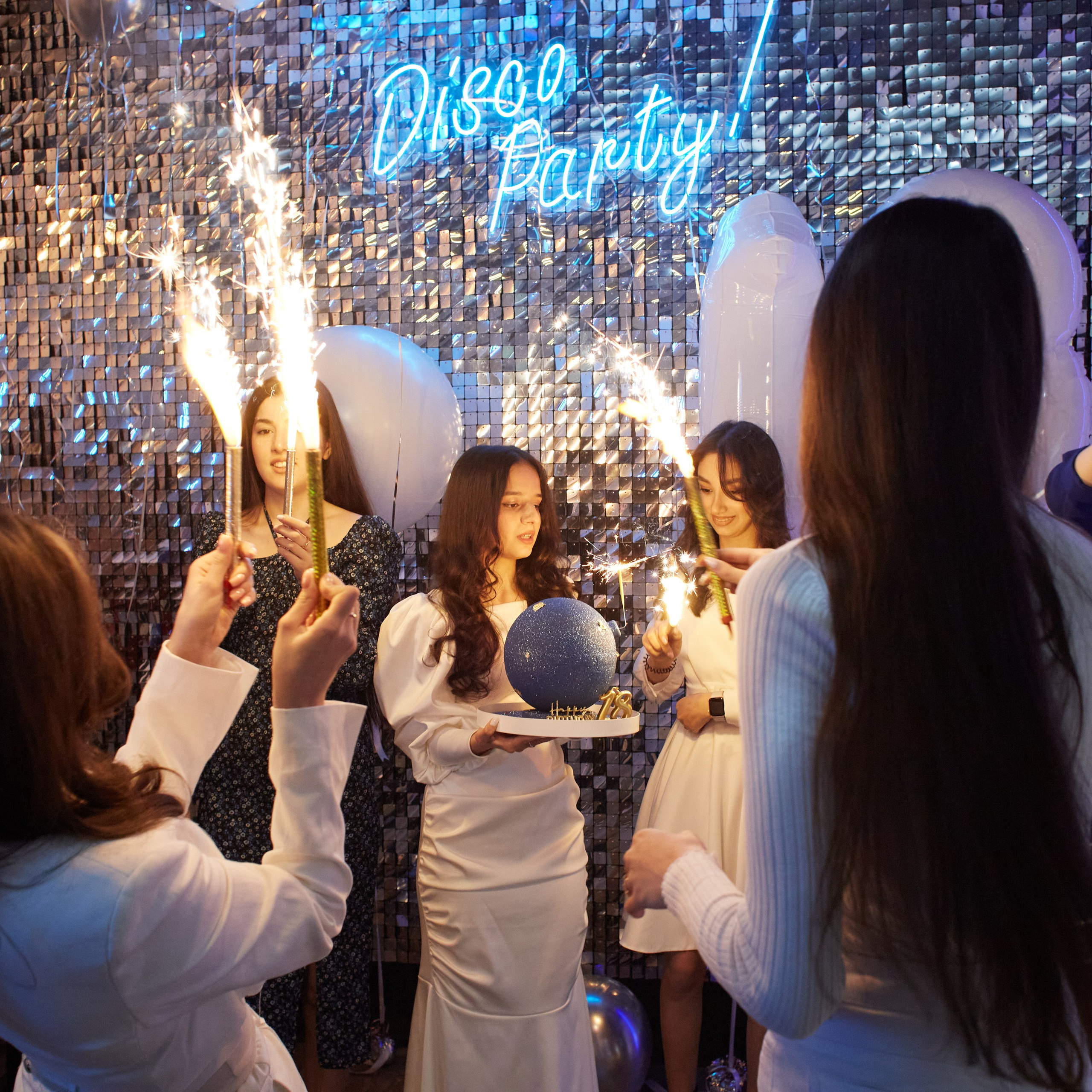 Дни рождения. Аренда лофта в СПб для мероприятий