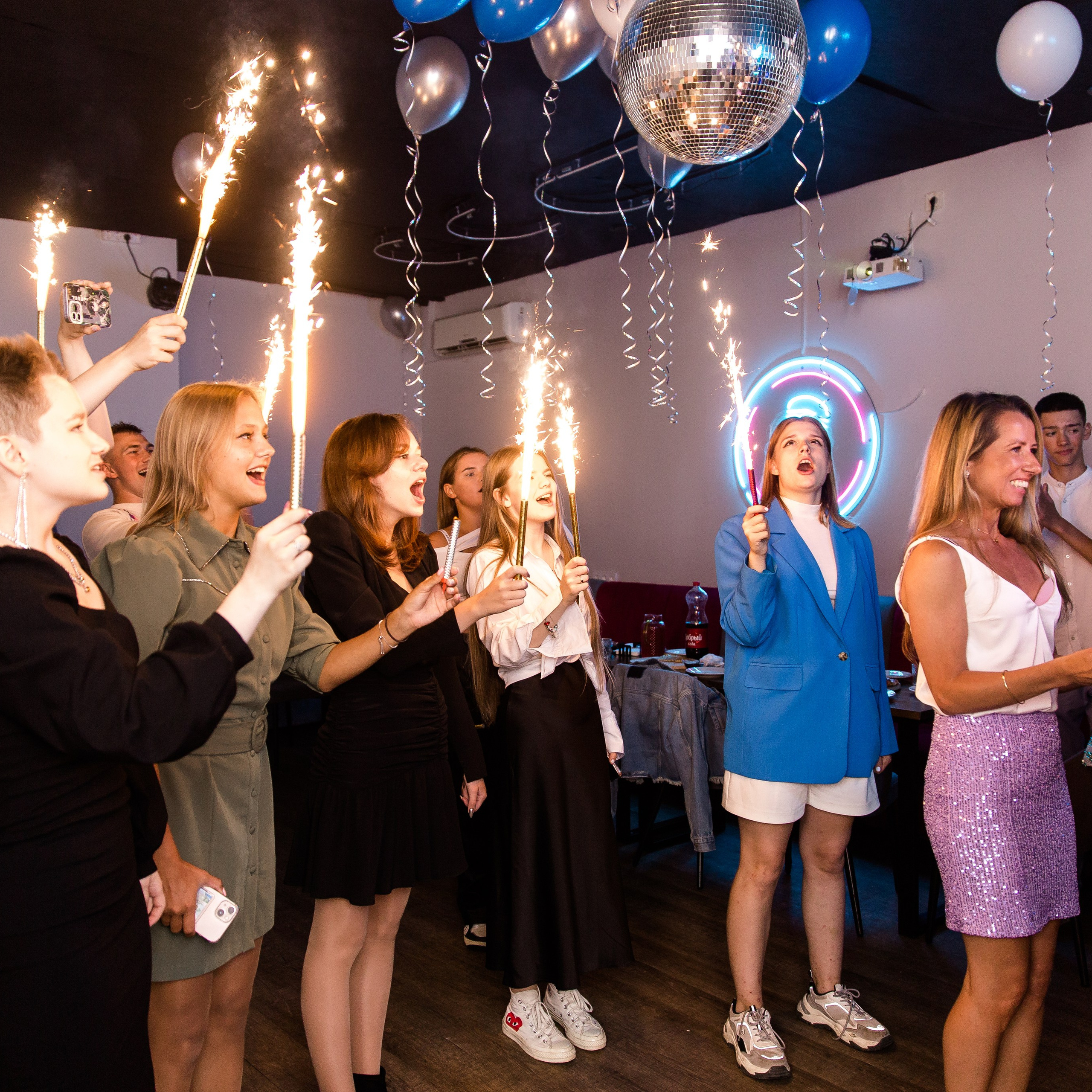 Дни рождения. Аренда лофта в СПб для мероприятий