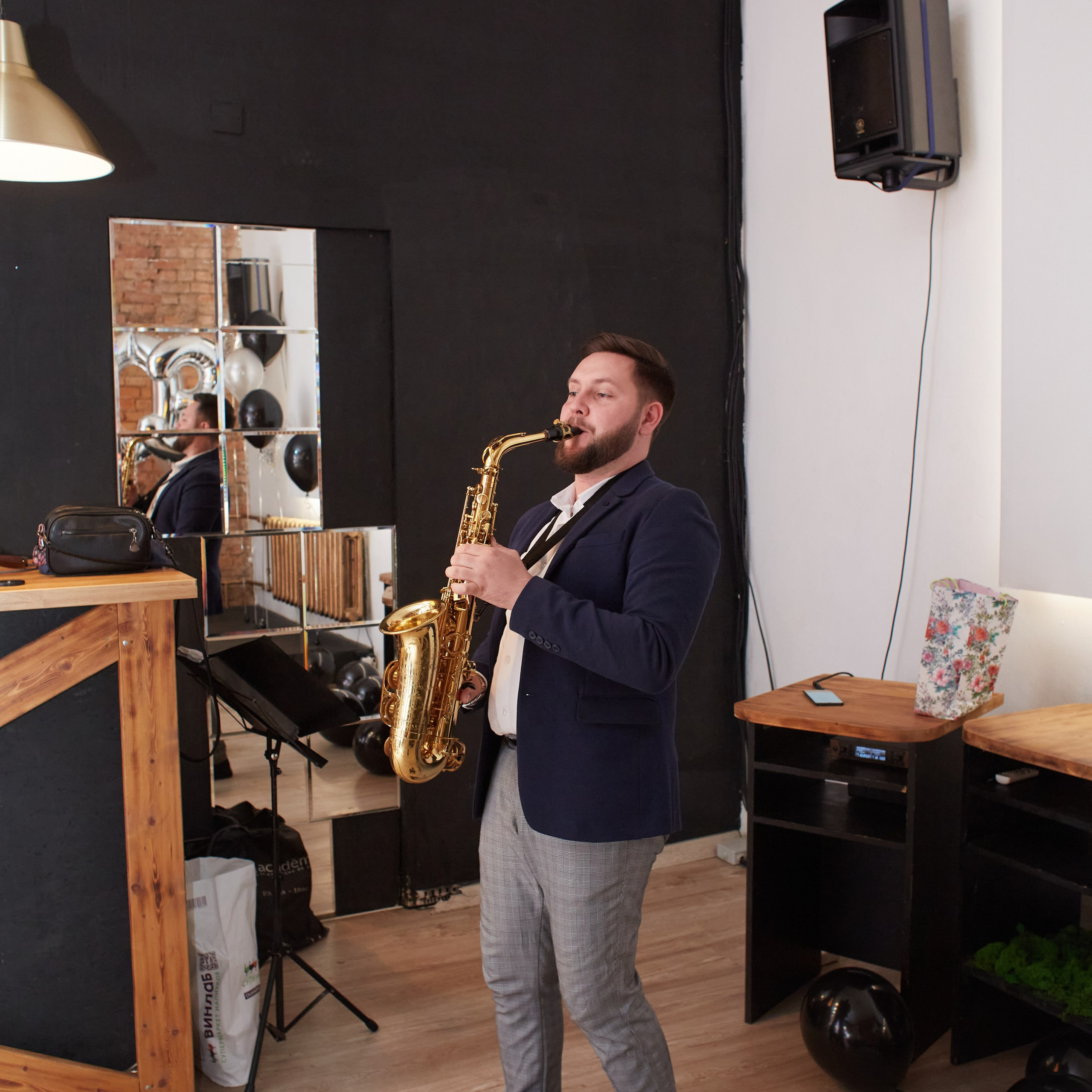 Дни рождения. Аренда лофта в СПб для мероприятий