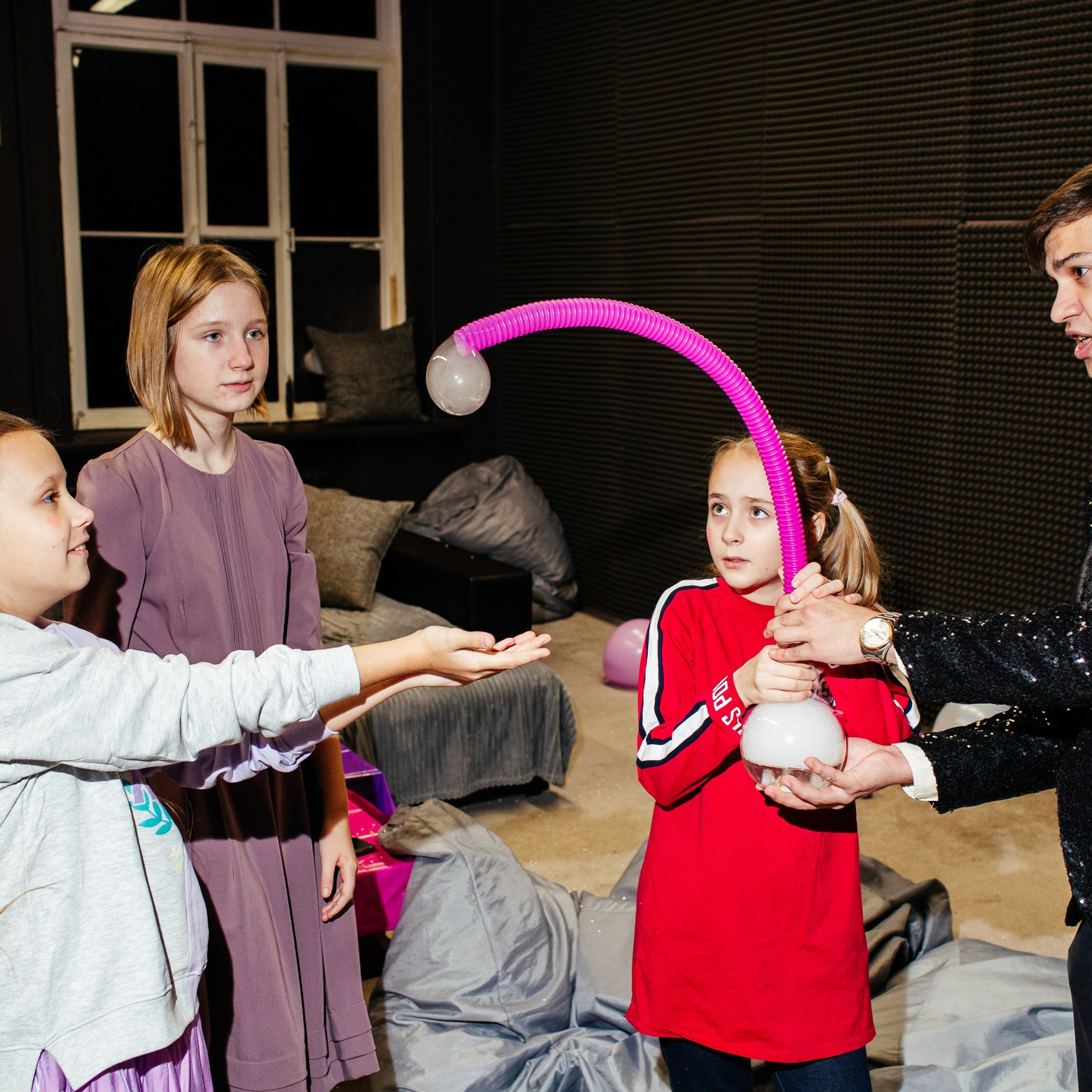 Детские праздники. Аренда лофта в СПб для мероприятий