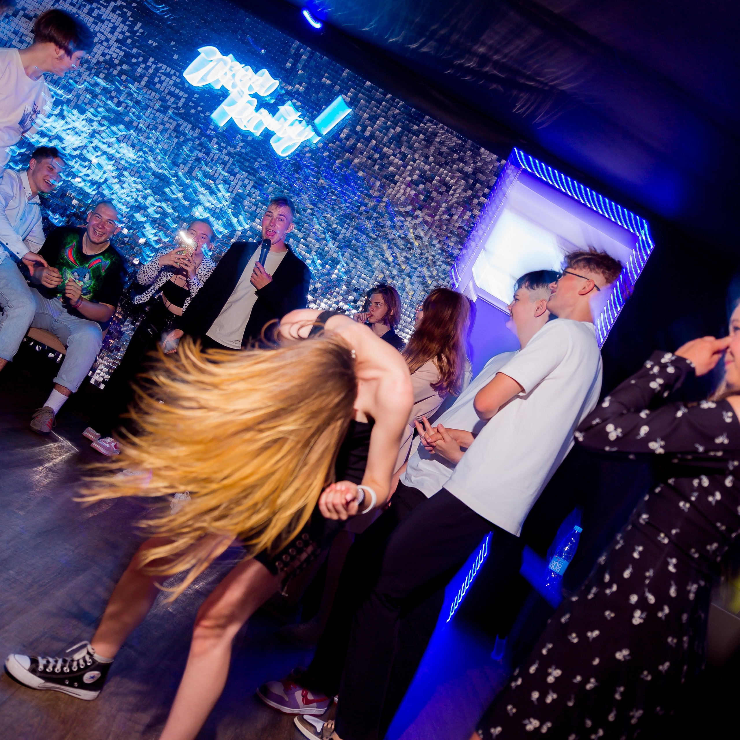 Выпускные. Аренда лофта в СПб для мероприятий