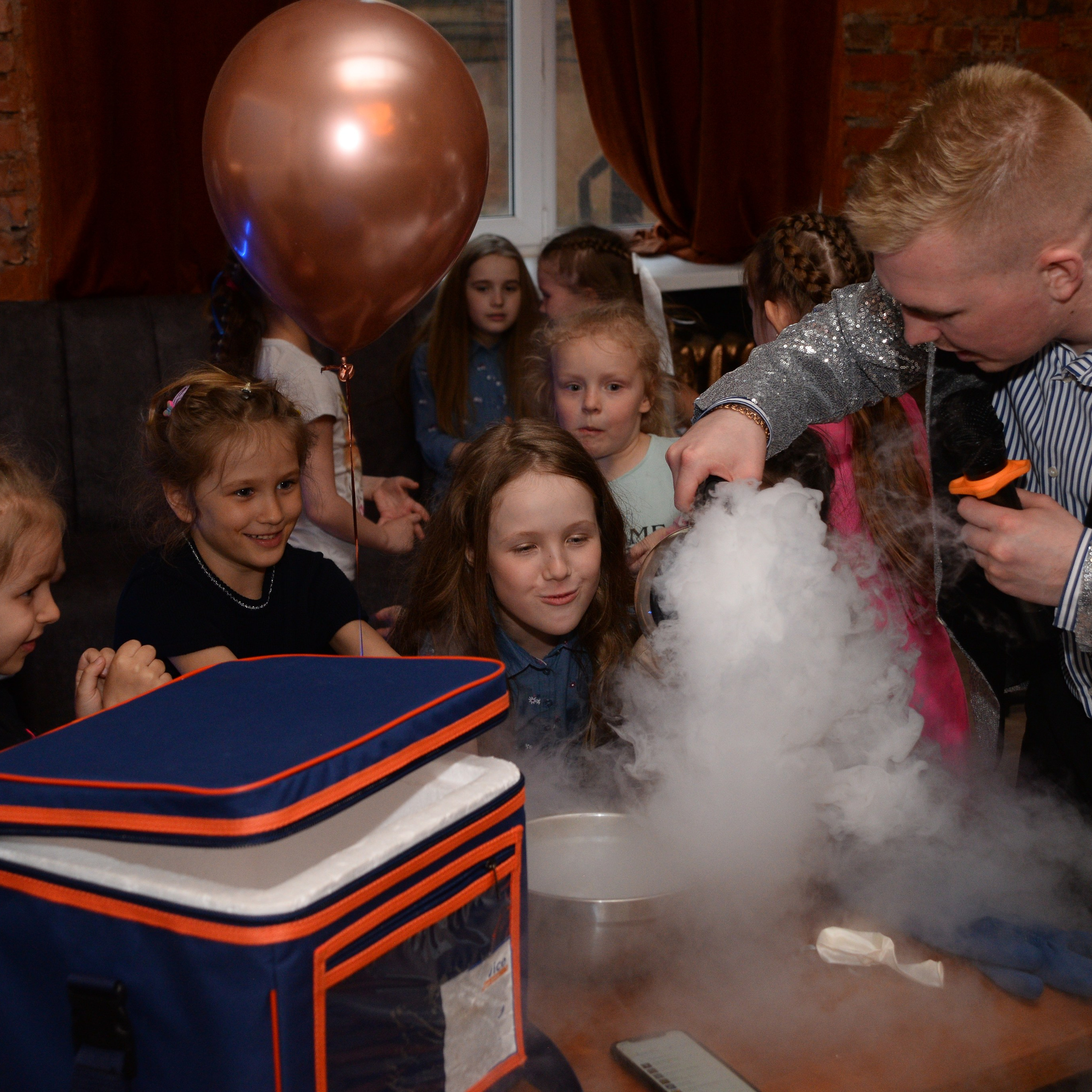 Детские праздники. Аренда лофта в СПб для мероприятий