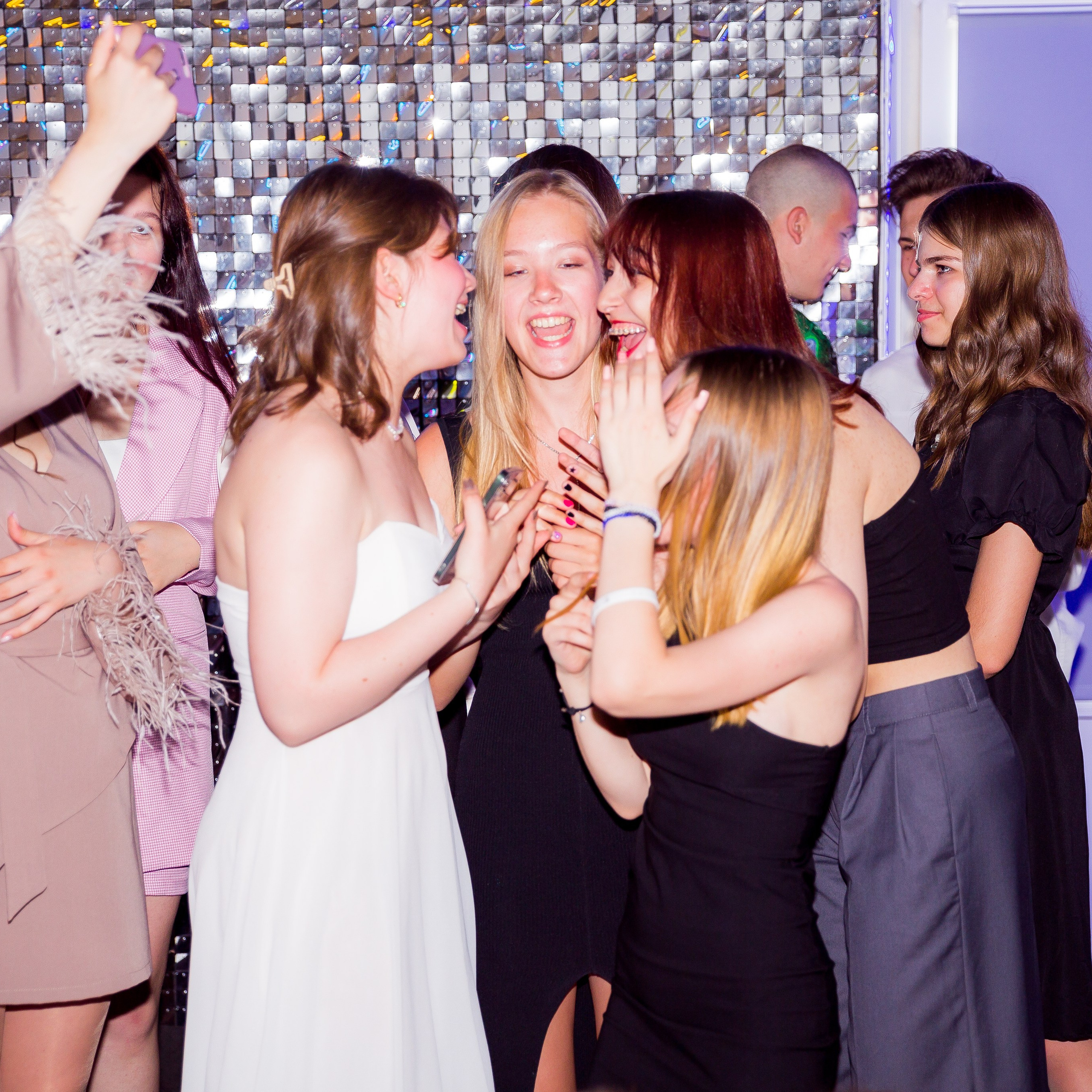 Выпускные. Аренда лофта в СПб для мероприятий