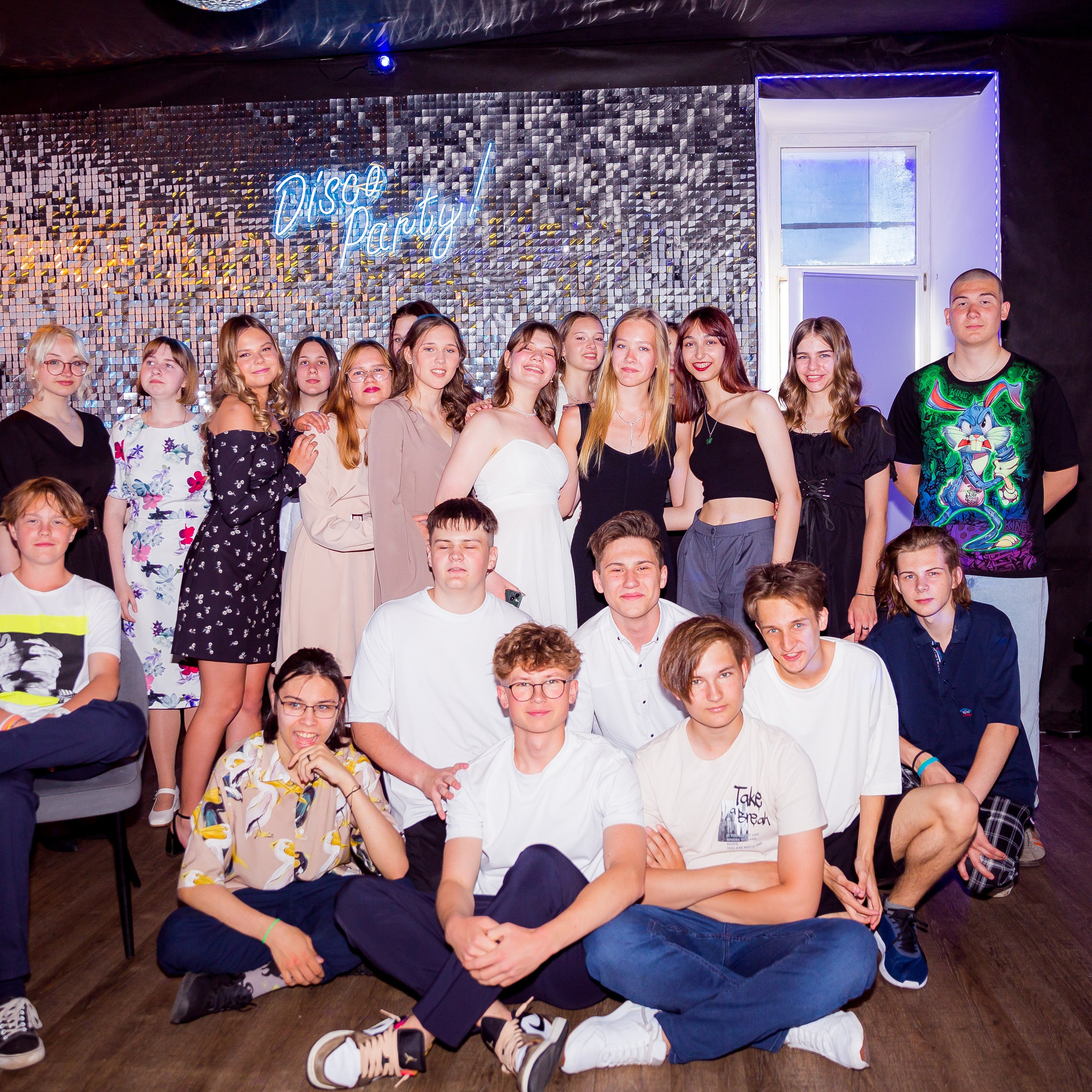 Выпускные. Аренда лофта в СПб для мероприятий