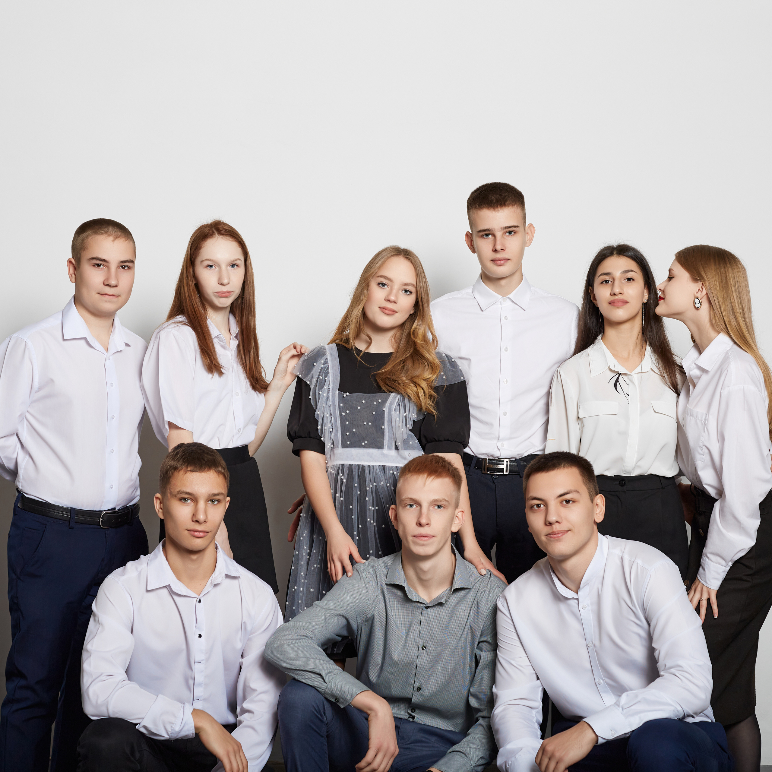 Одноклассники для выпускного альбома