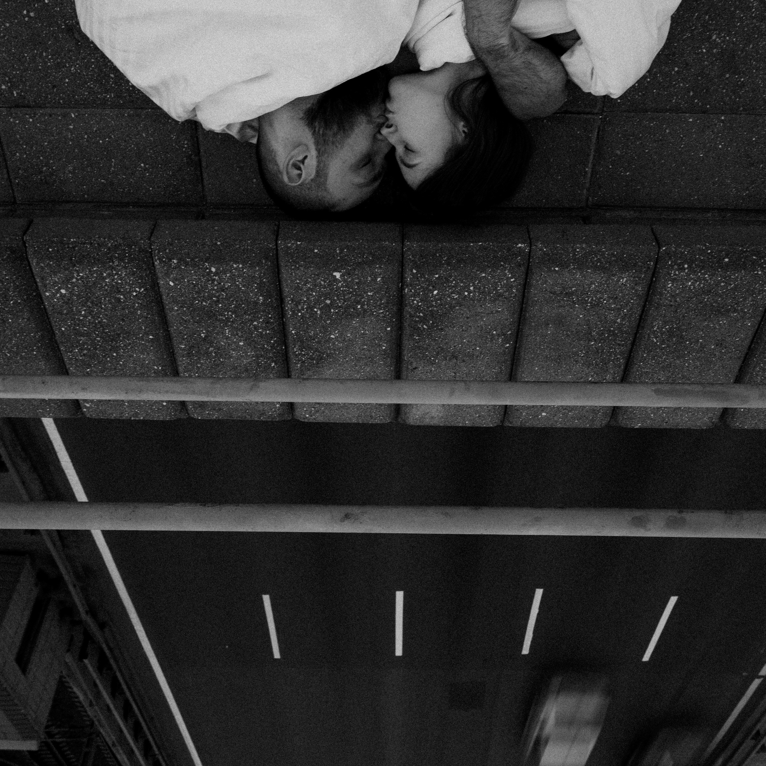 Москва. Крыша. Рассвет.