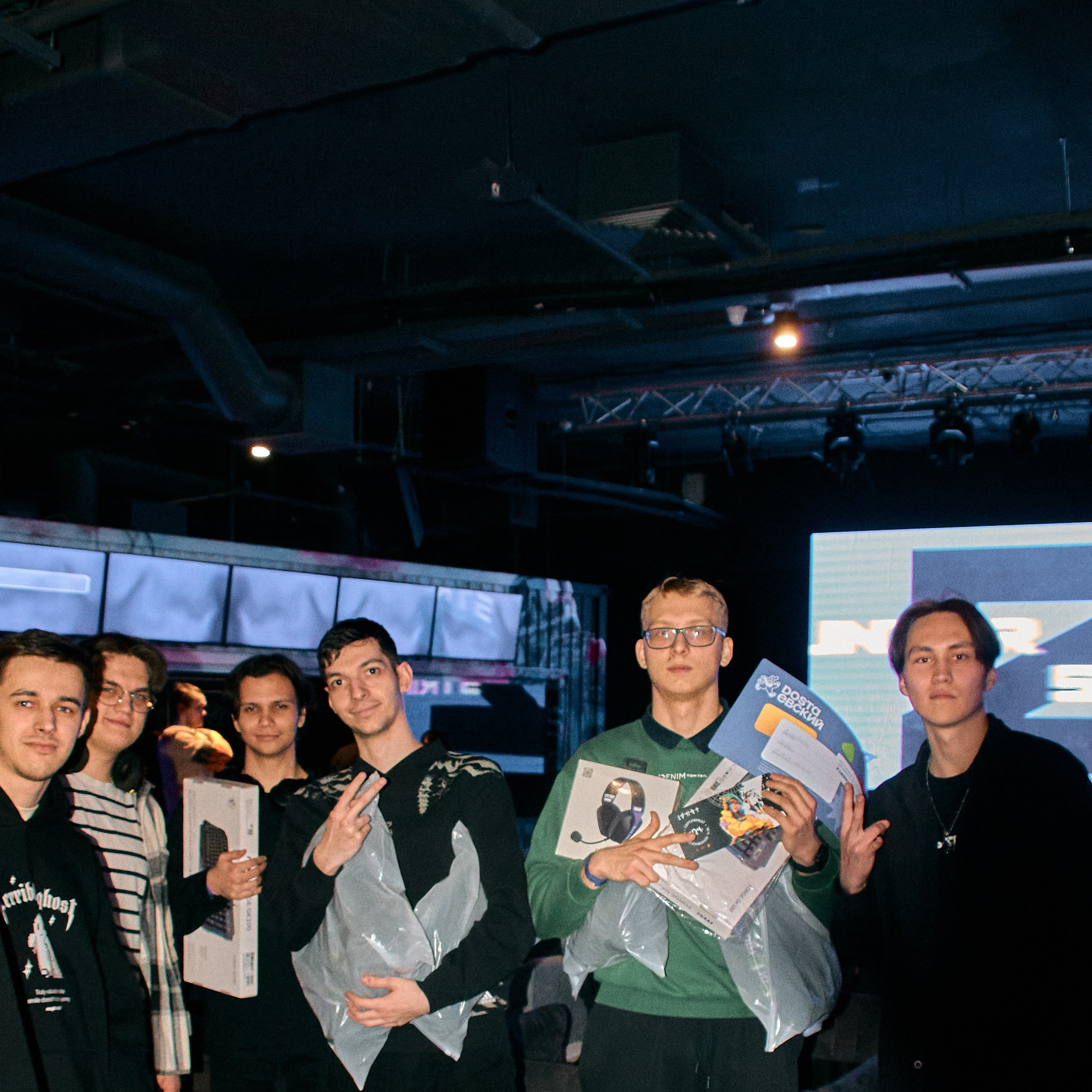 Financial Cybersport League. Дизайнер, студийный и репортажный фотограф в Москве Мария Кузнецова