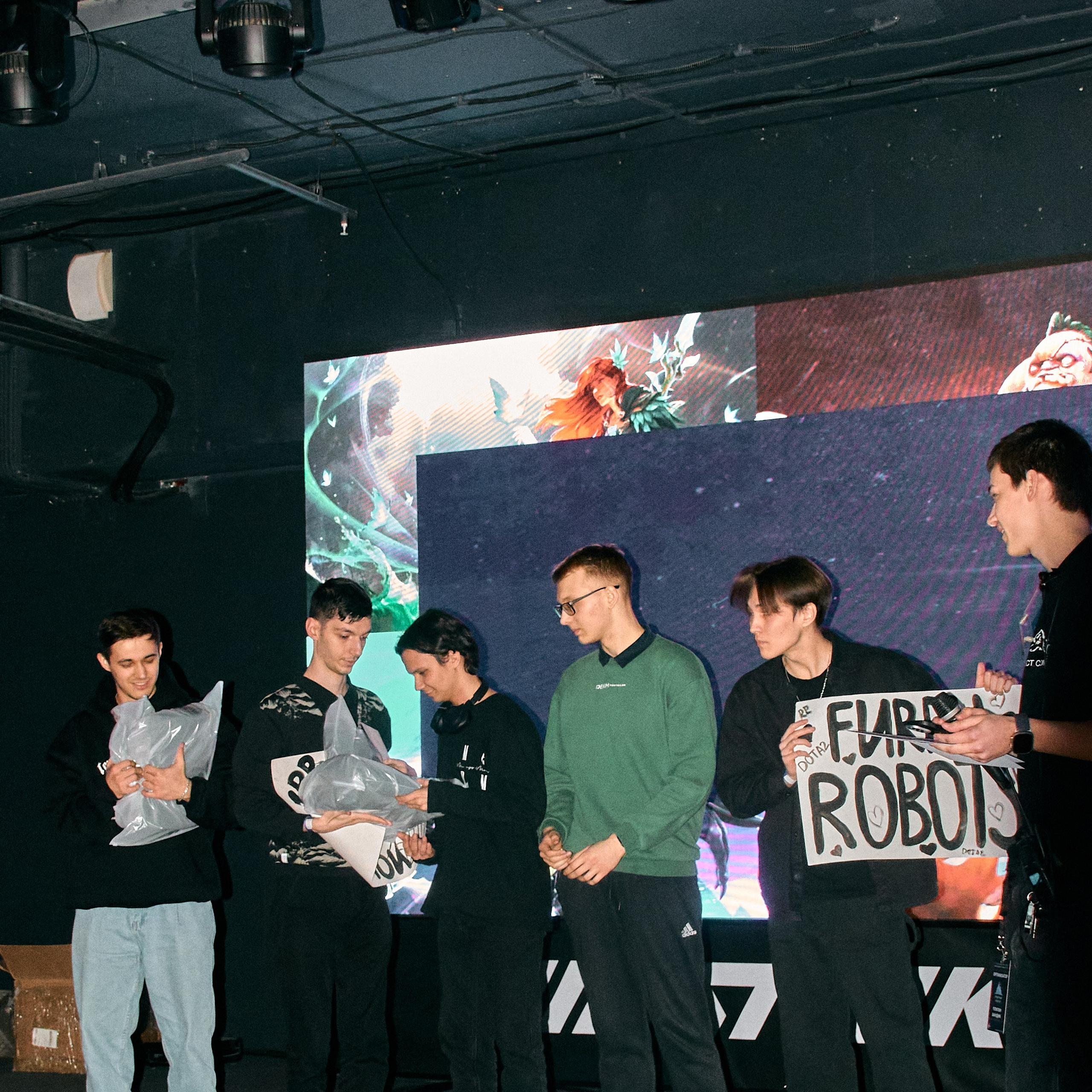 Financial Cybersport League. Дизайнер, студийный и репортажный фотограф в Москве Мария Кузнецова