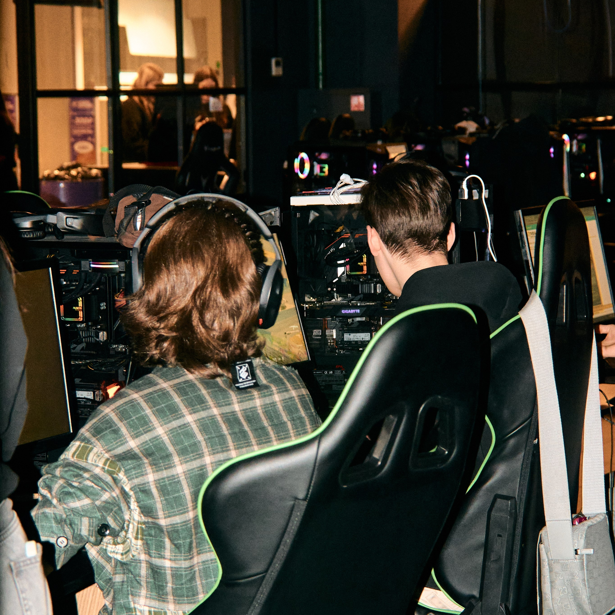 Financial Cybersport League. Дизайнер, студийный и репортажный фотограф в Москве Мария Кузнецова