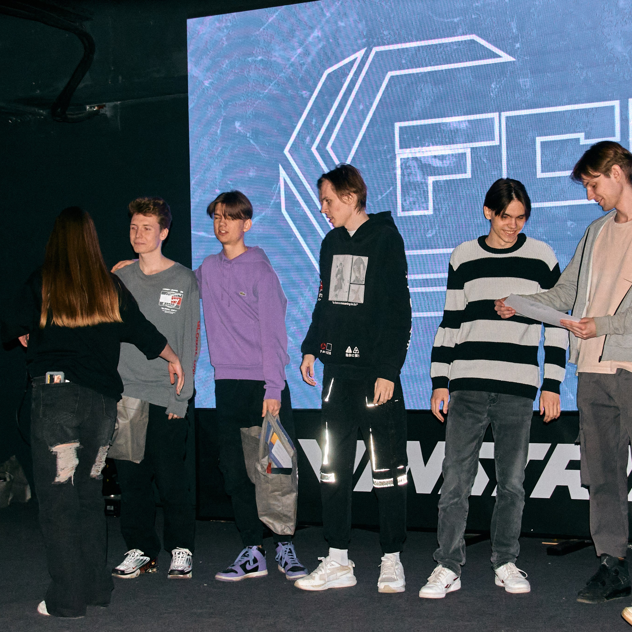 Financial Cybersport League. Дизайнер, студийный и репортажный фотограф в Москве Мария Кузнецова