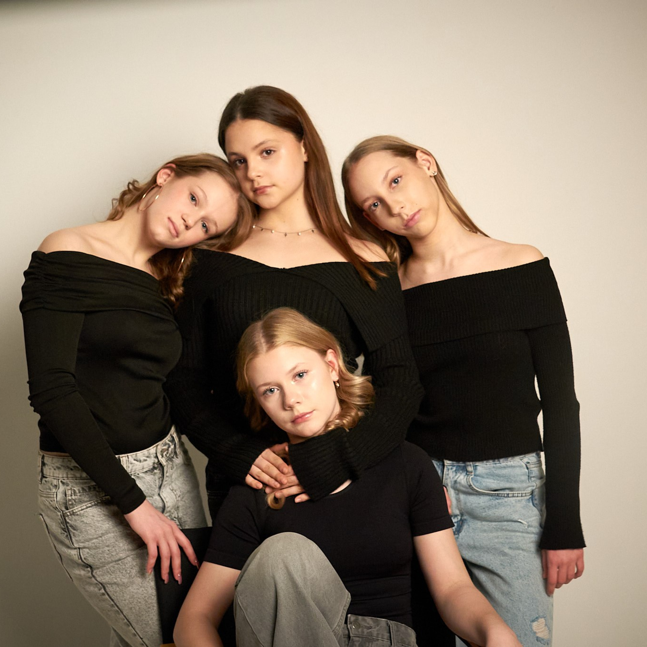 Girlsss. Дизайнер, студийный и репортажный фотограф в Москве Мария Кузнецова