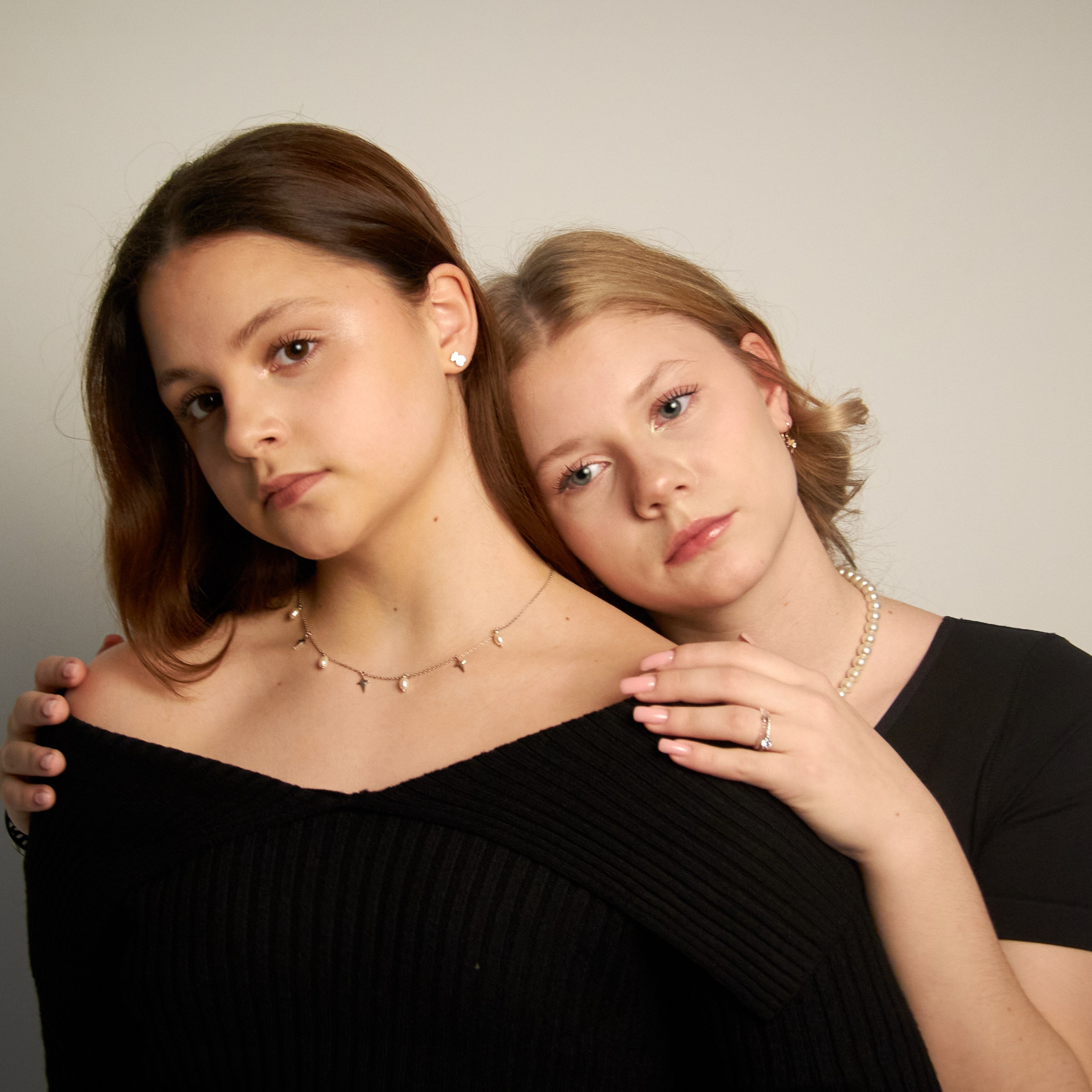 Girlsss. Дизайнер, студийный и репортажный фотограф в Москве Мария Кузнецова