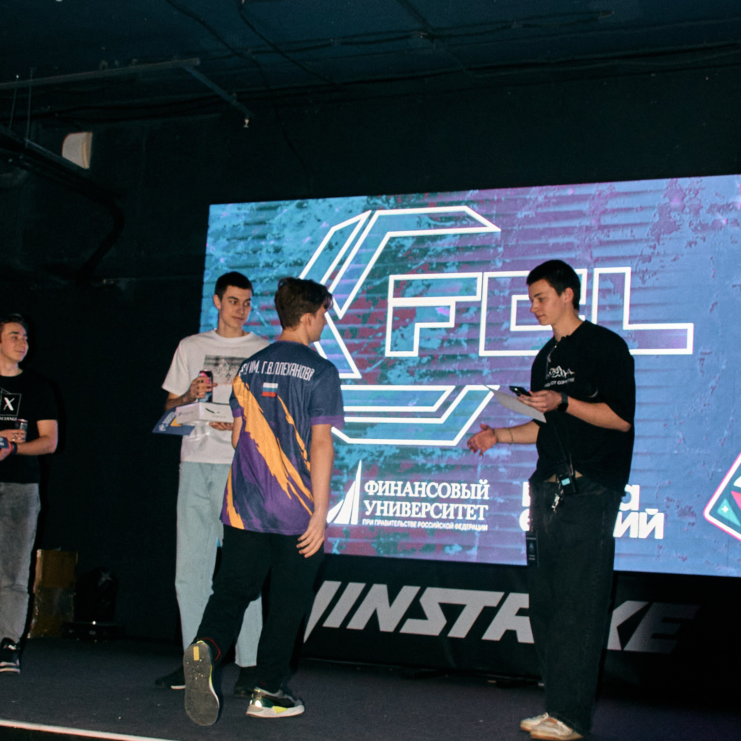 Financial Cybersport League. Дизайнер, студийный и репортажный фотограф в Москве Мария Кузнецова